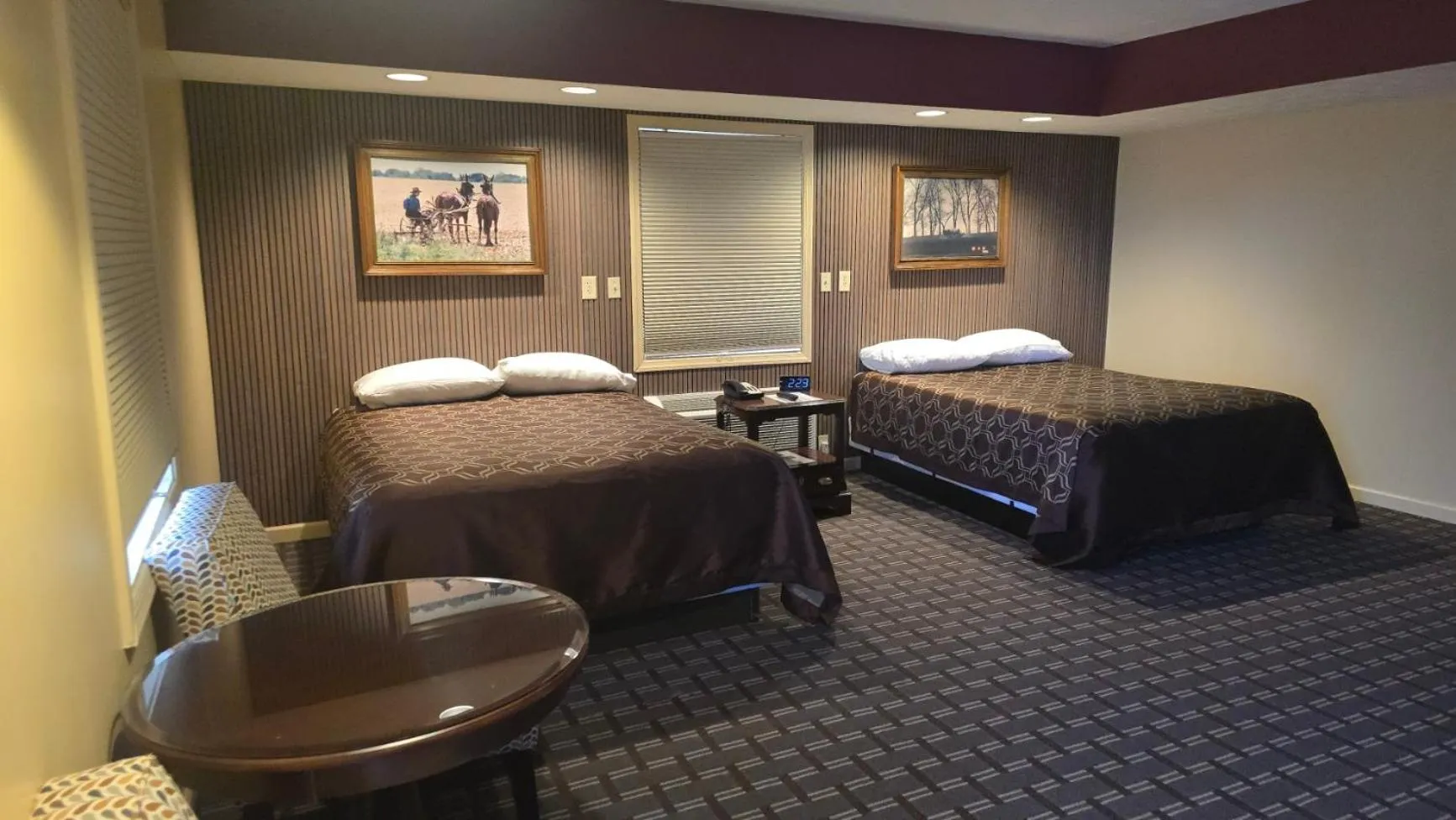 Bed in Classic Inn Lancaster