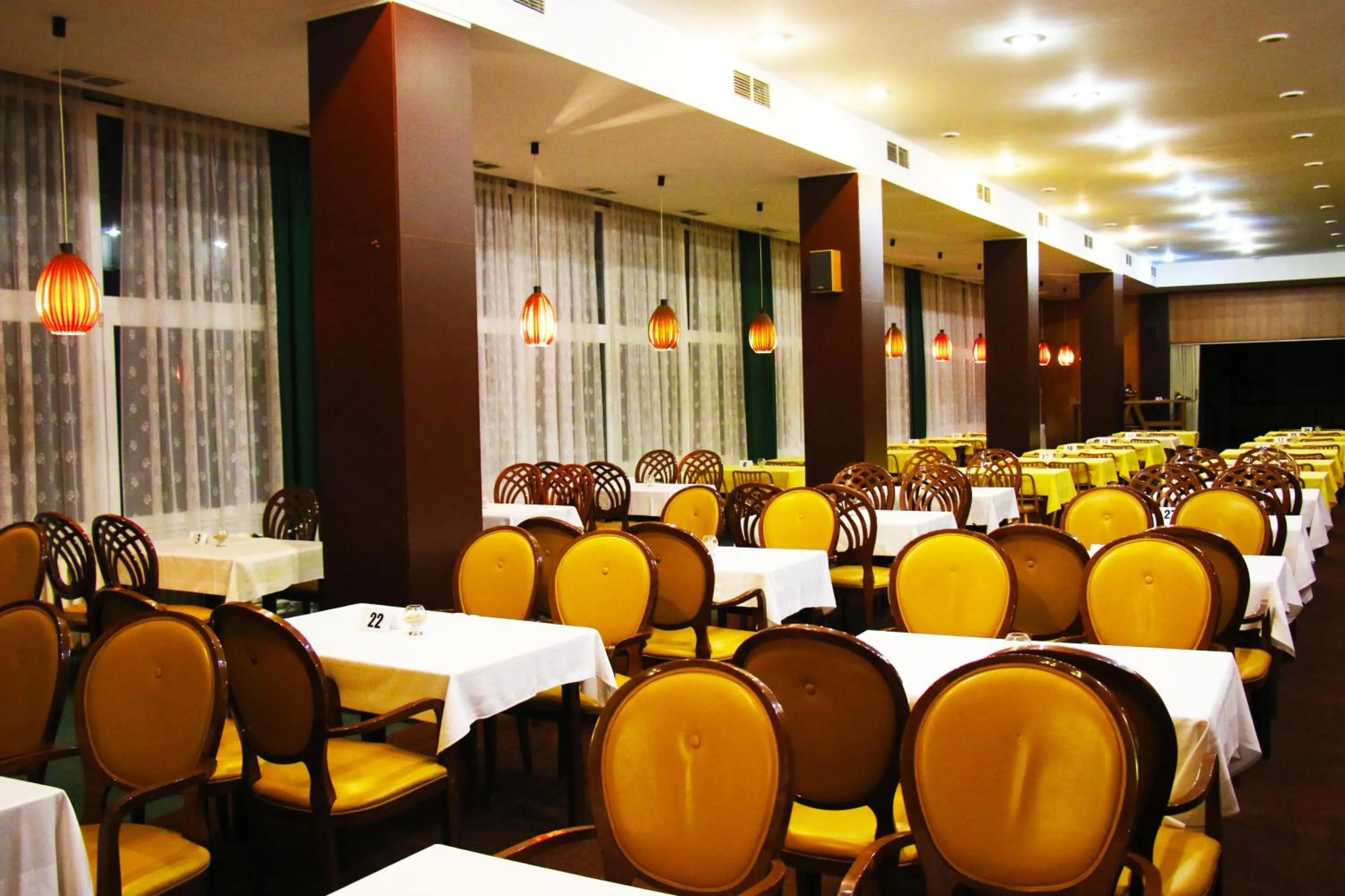 Restaurant/places to eat in Hotel Medlov Depandance