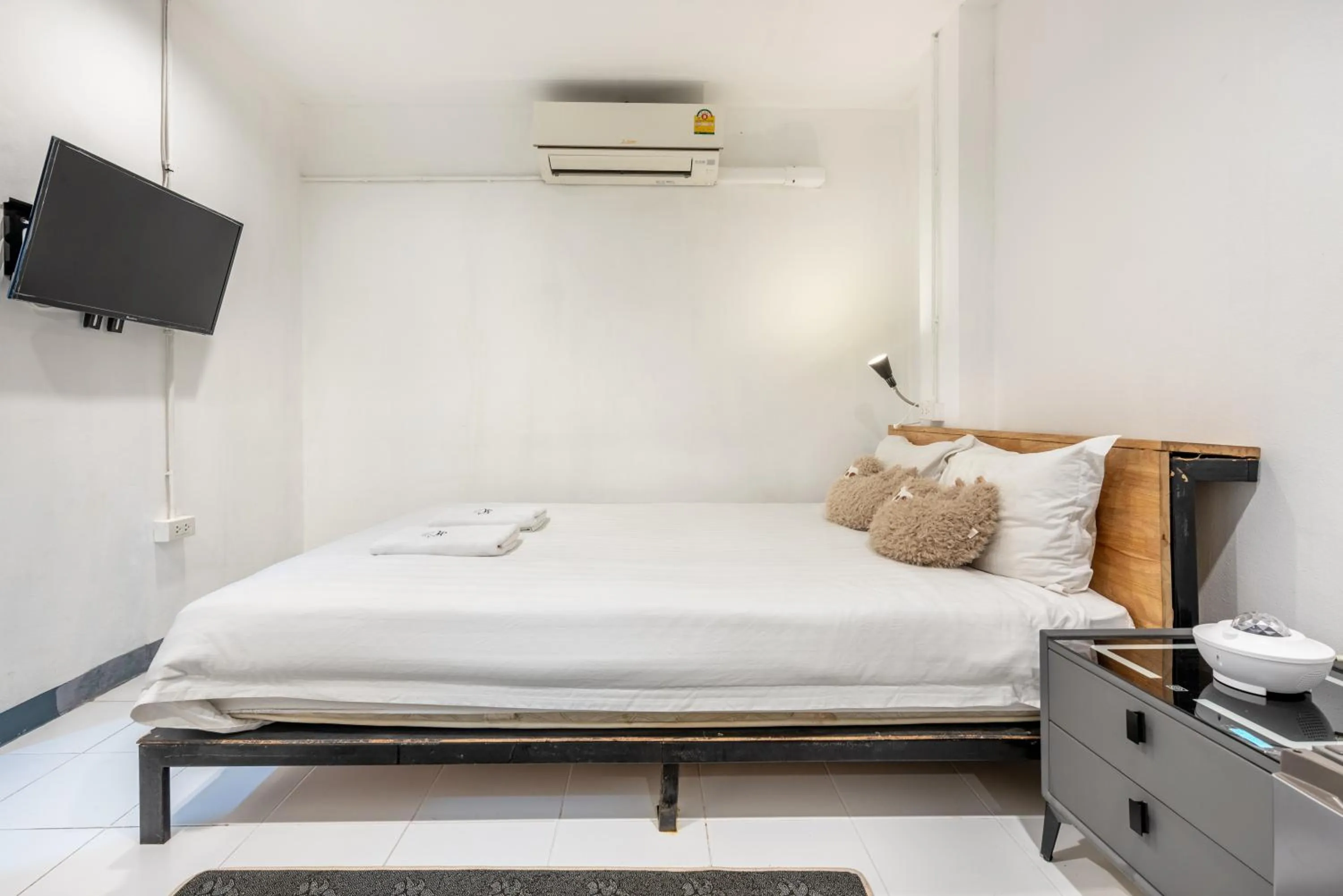 Bed in Sloth Hostel Don Mueang