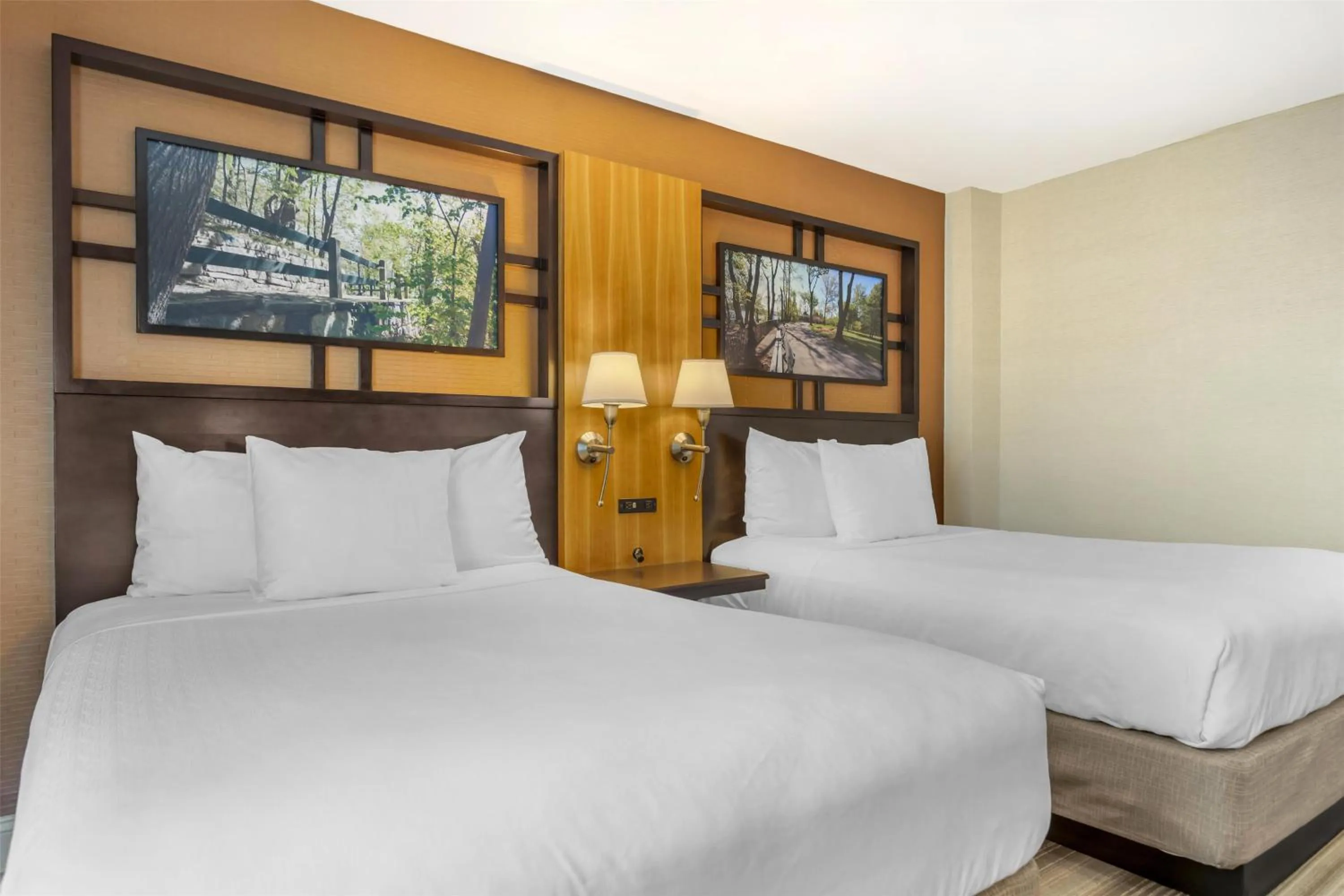 Bedroom, Bed in Best Western Queens Gold Coast