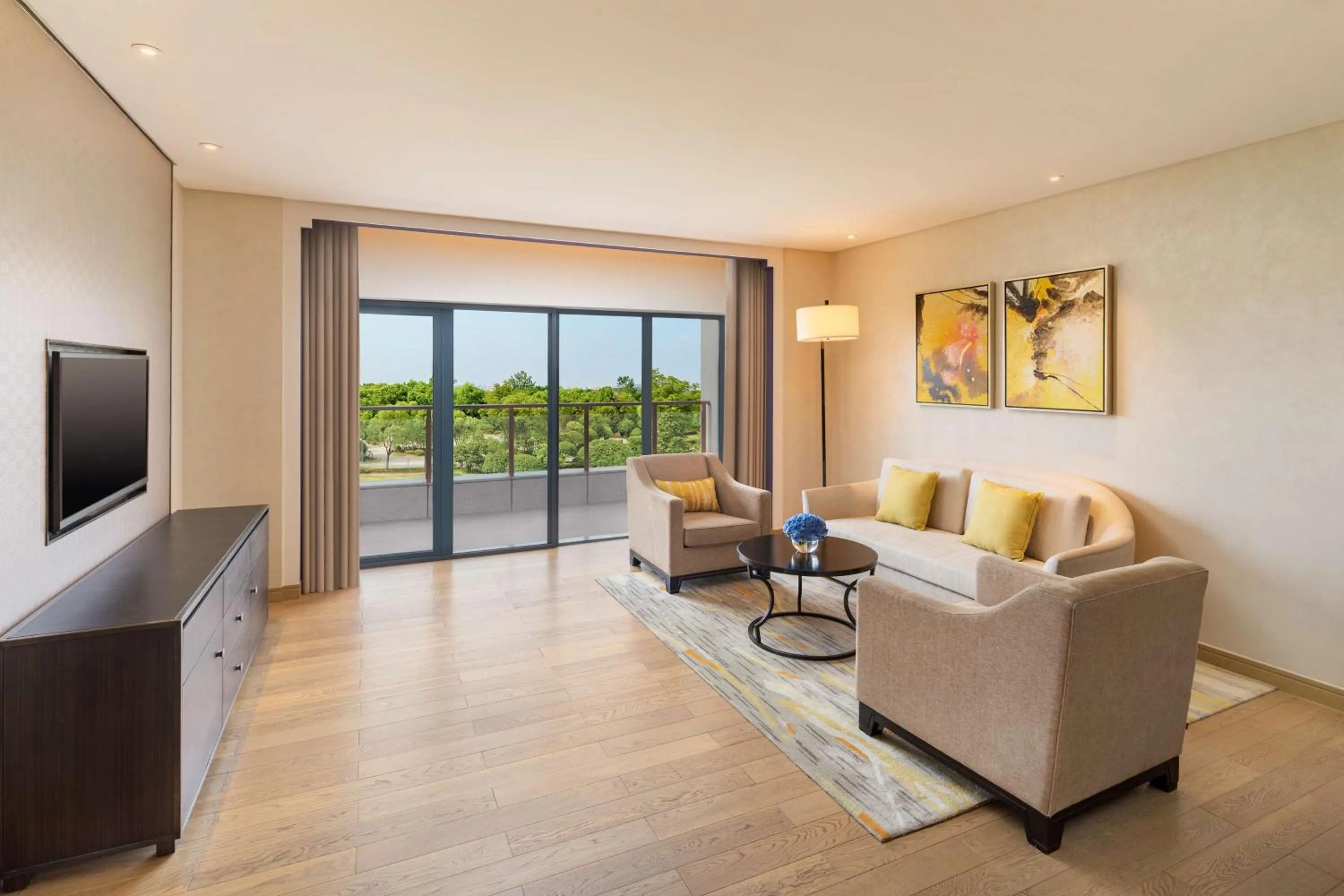 Photo of the whole room in Radisson Blu Hotel Wuhan ETD Zone