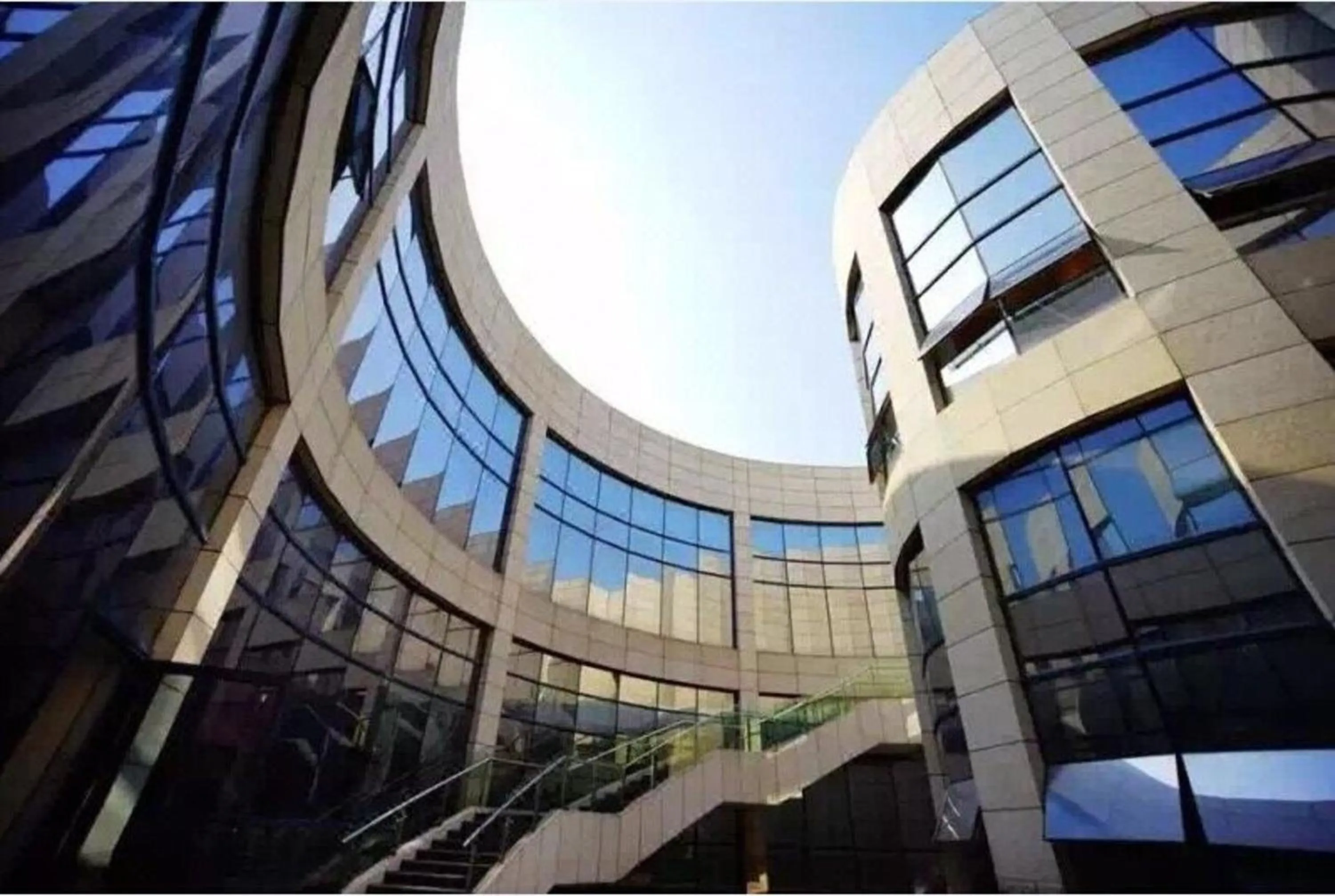 Radisson Blu Hotel Wuhan ETD Zone