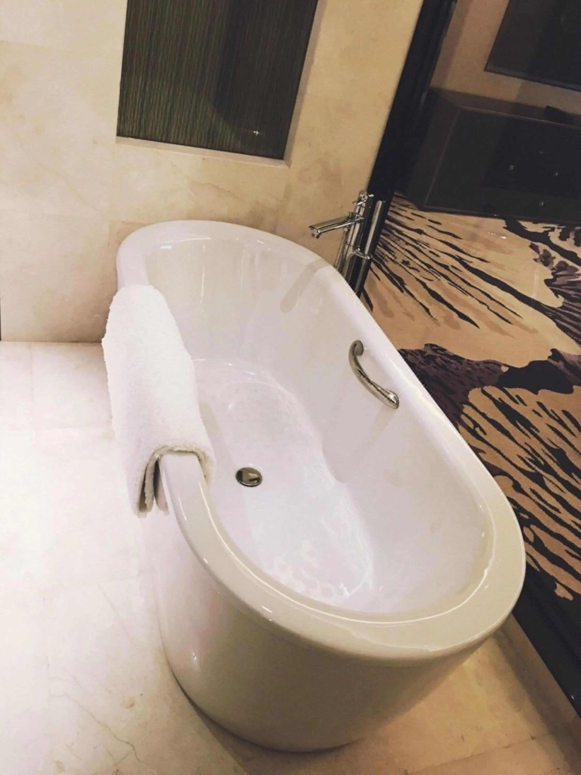 Radisson Blu Hotel Wuhan ETD Zone