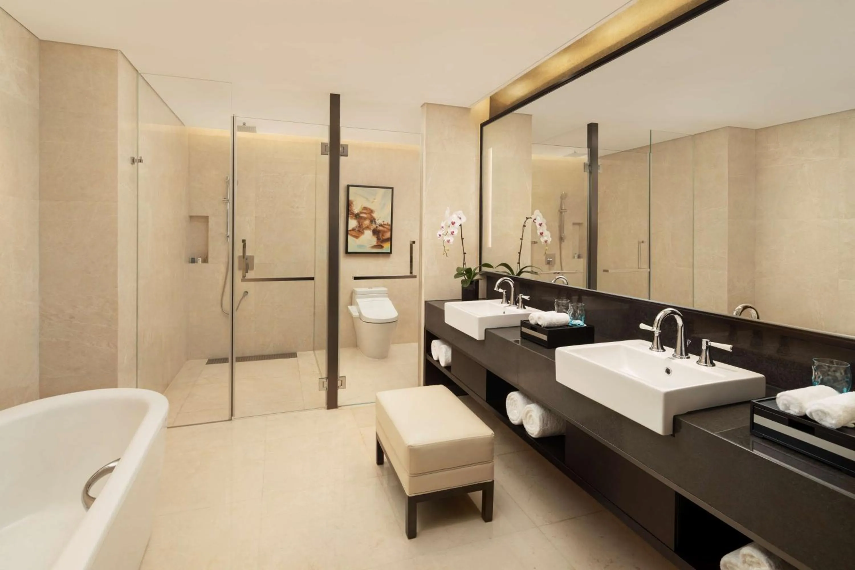 Bathroom in Radisson Blu Hotel Wuhan ETD Zone