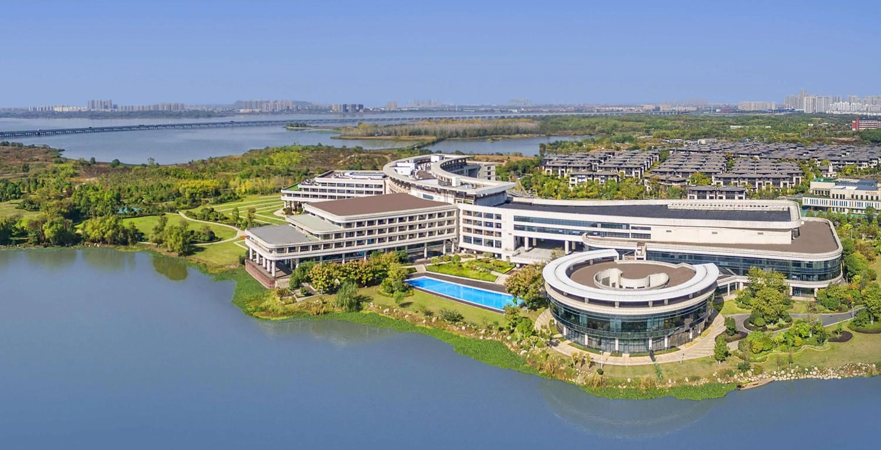 Property building in Radisson Blu Hotel Wuhan ETD Zone