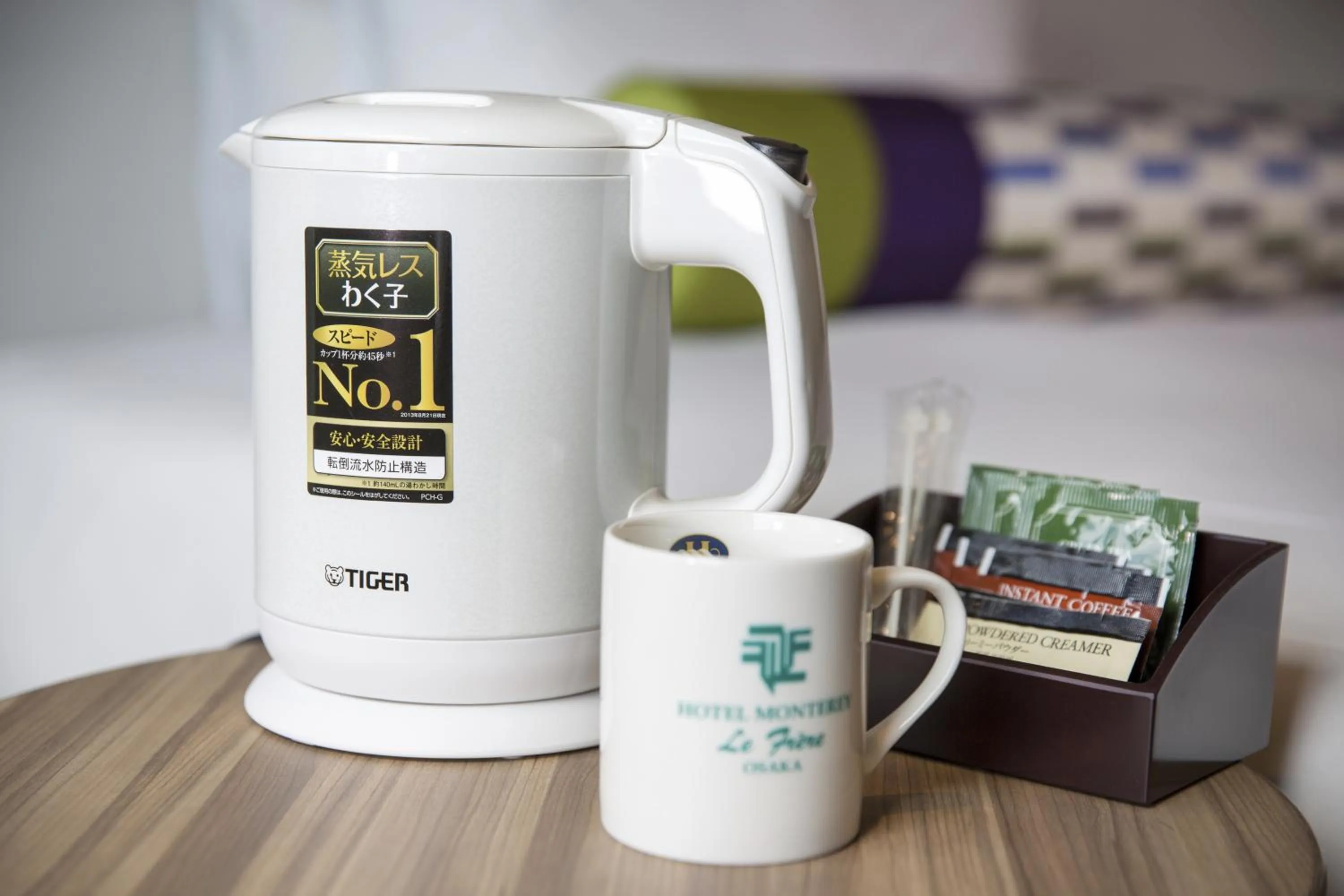 Coffee/tea facilities in Hotel Monterey Le Frere Osaka