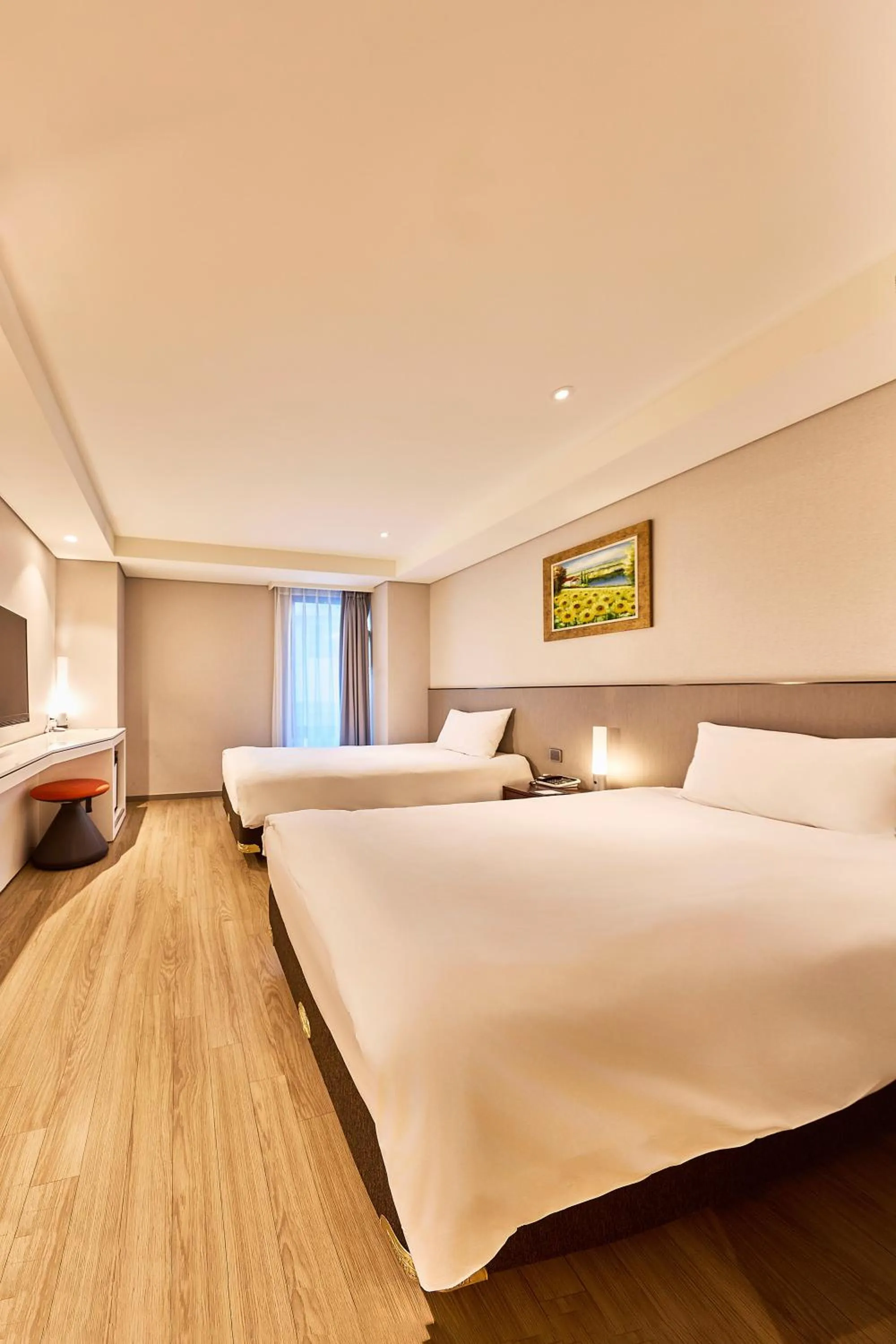 Bed in Hotel Thomas Myeongdong