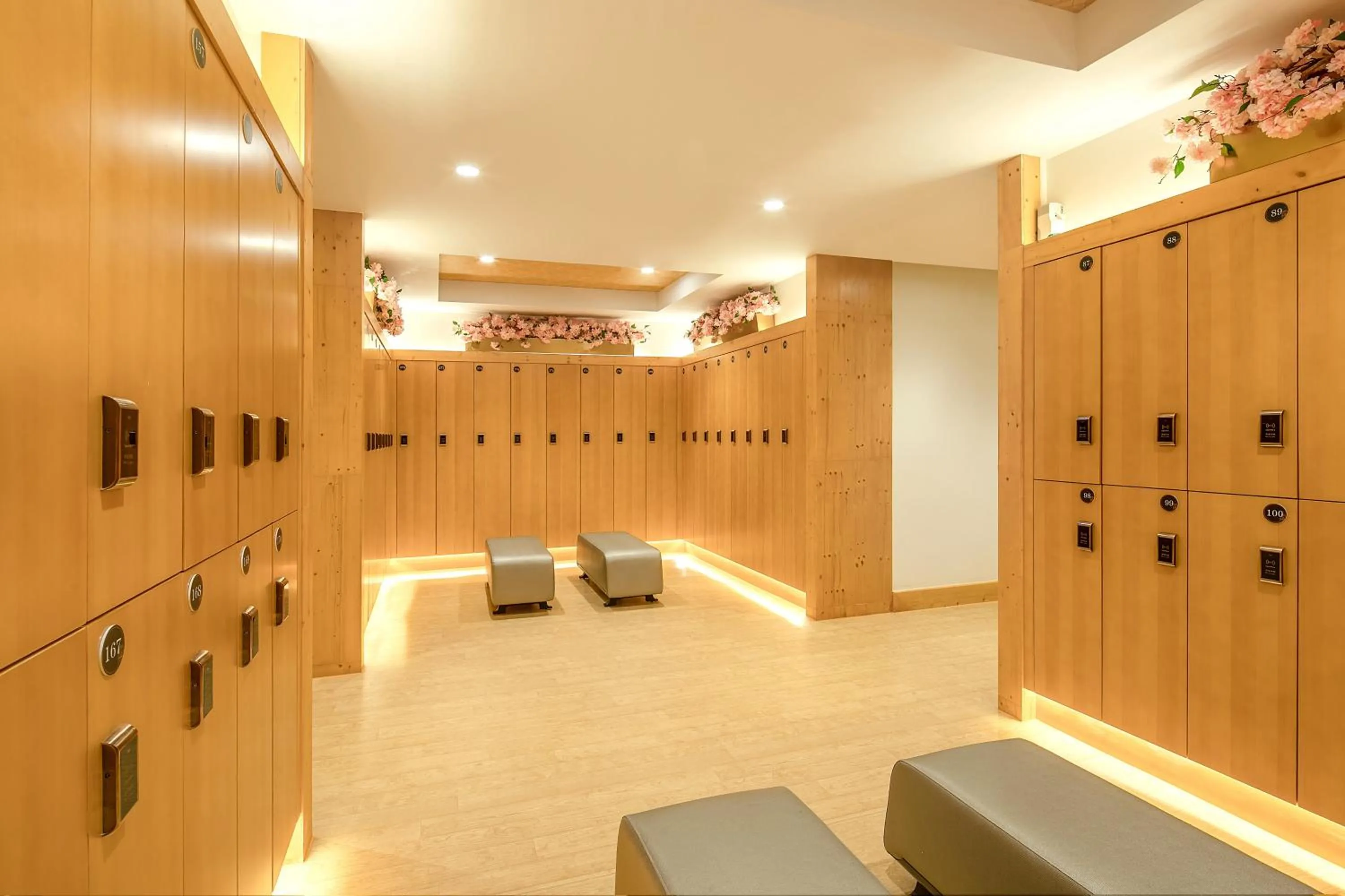 microwave in Chateau Star River Shaanxi