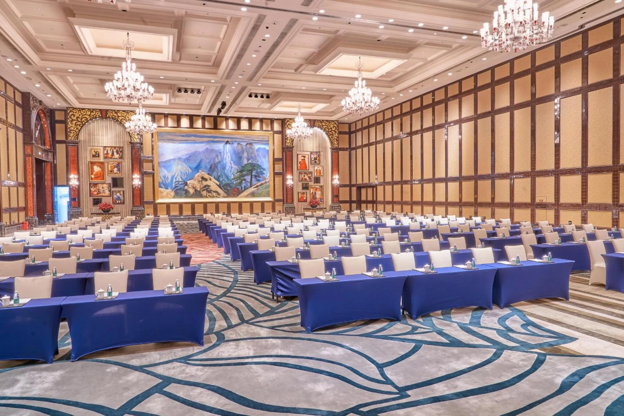 Meeting/conference room in Chateau Star River Shaanxi