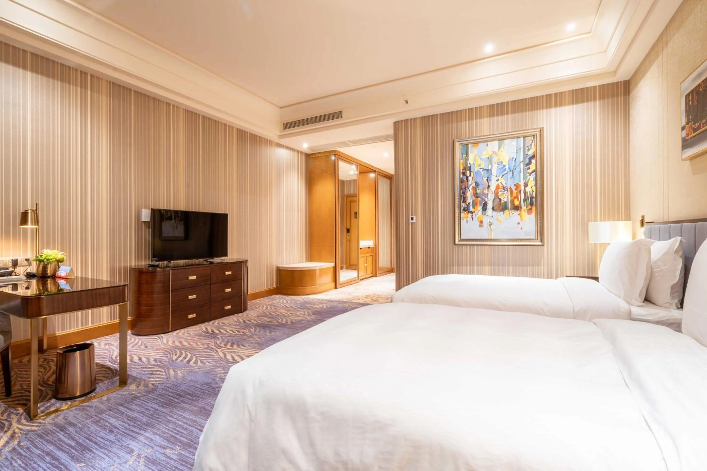 Photo of the whole room in Chateau Star River Shaanxi