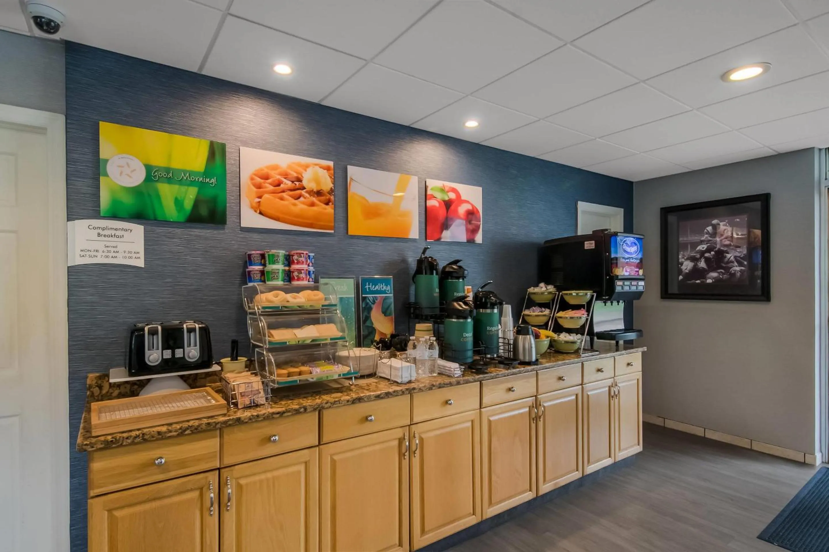 Breakfast in Quality Inn Westfield - Springfield