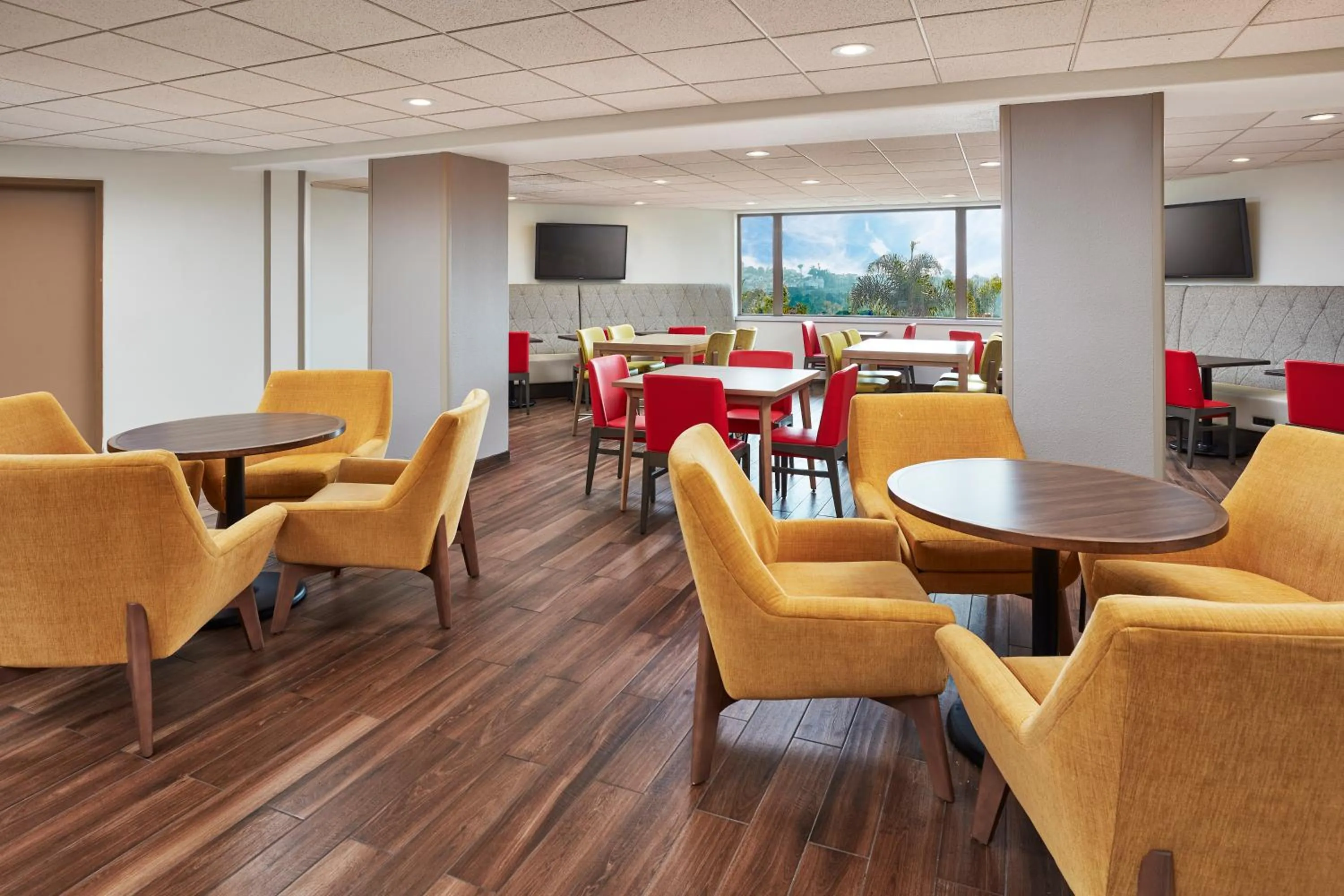 Restaurant/places to eat in Hilton Garden Inn San Luis Obispo/Pismo Beach