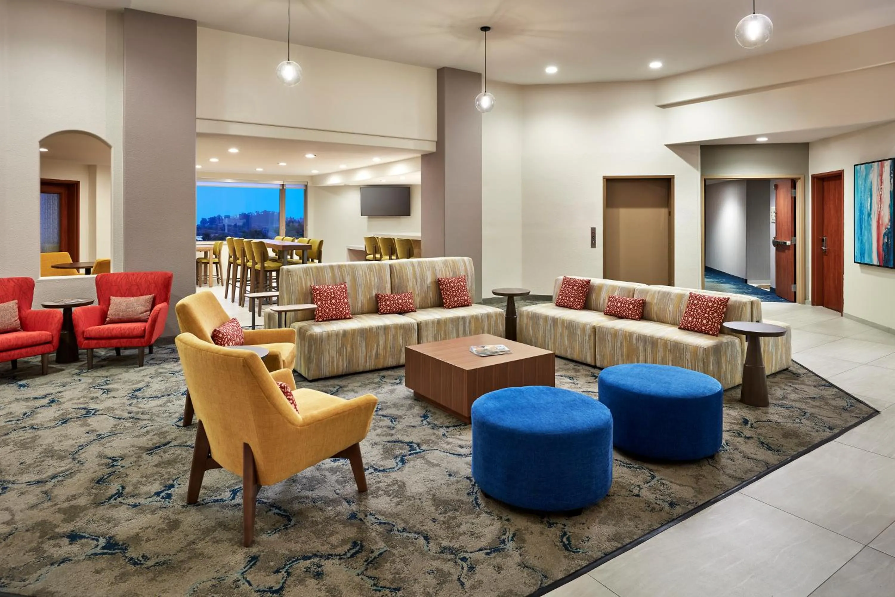 Seating area in Hilton Garden Inn San Luis Obispo/Pismo Beach