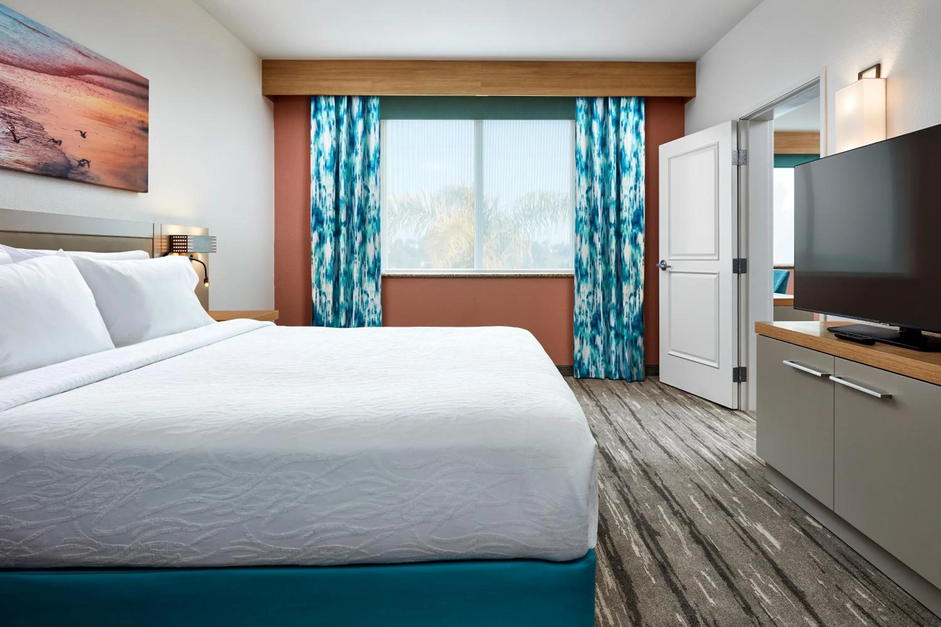 Bed in Hilton Garden Inn San Luis Obispo/Pismo Beach