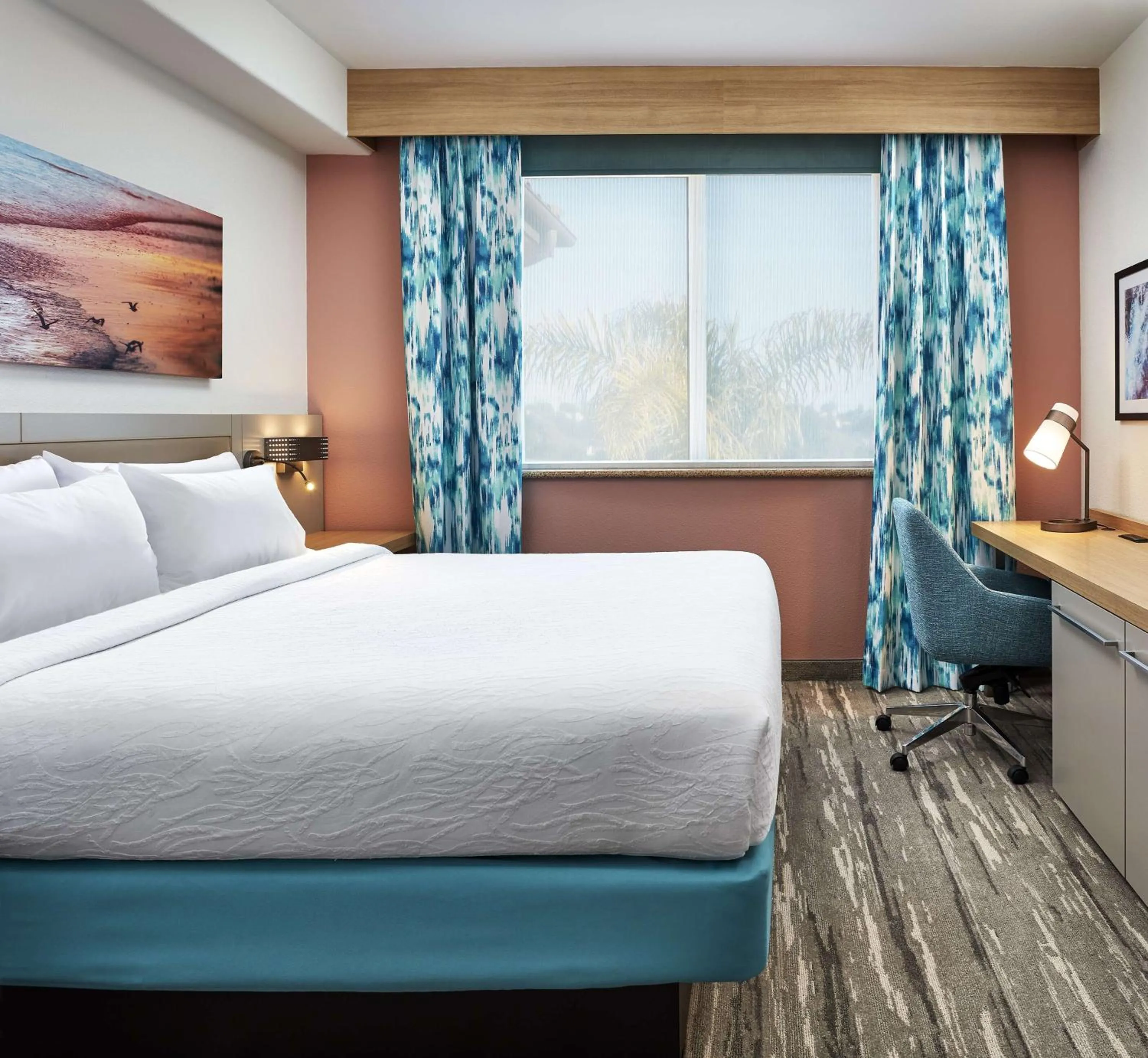 Bed in Hilton Garden Inn San Luis Obispo/Pismo Beach