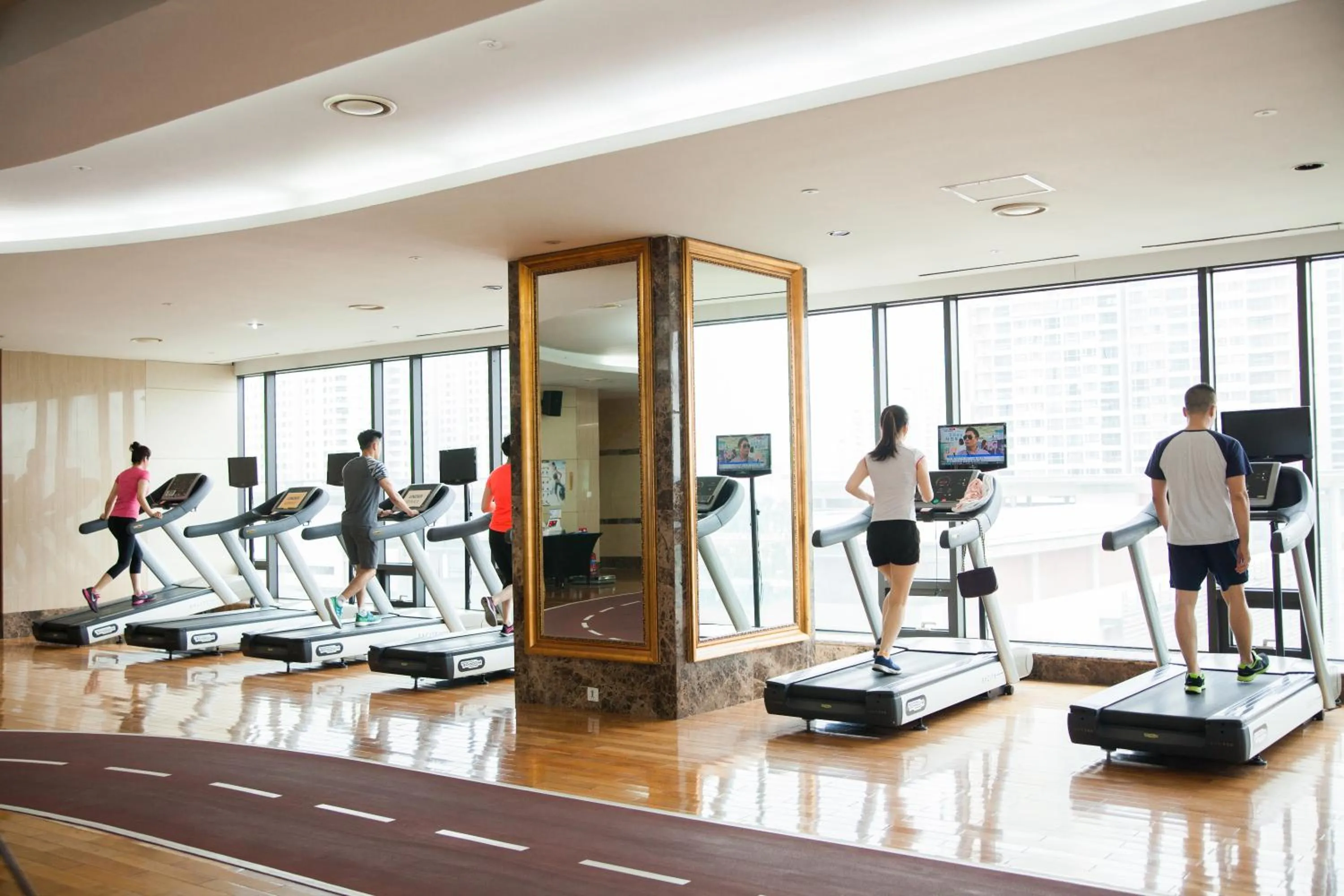 Fitness centre/facilities in Grand Plaza Hotel Hanoi