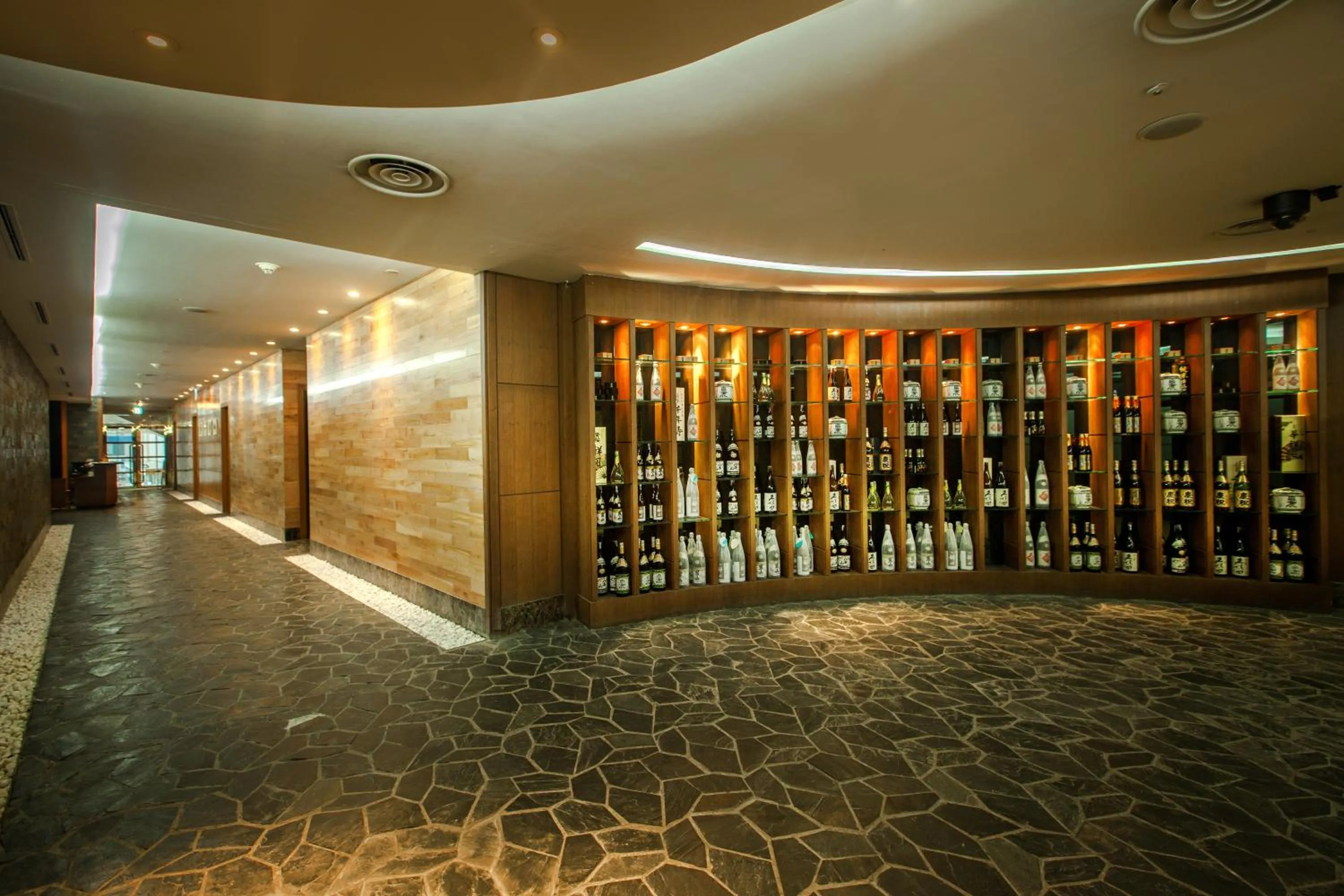 Restaurant/places to eat in Grand Plaza Hotel Hanoi