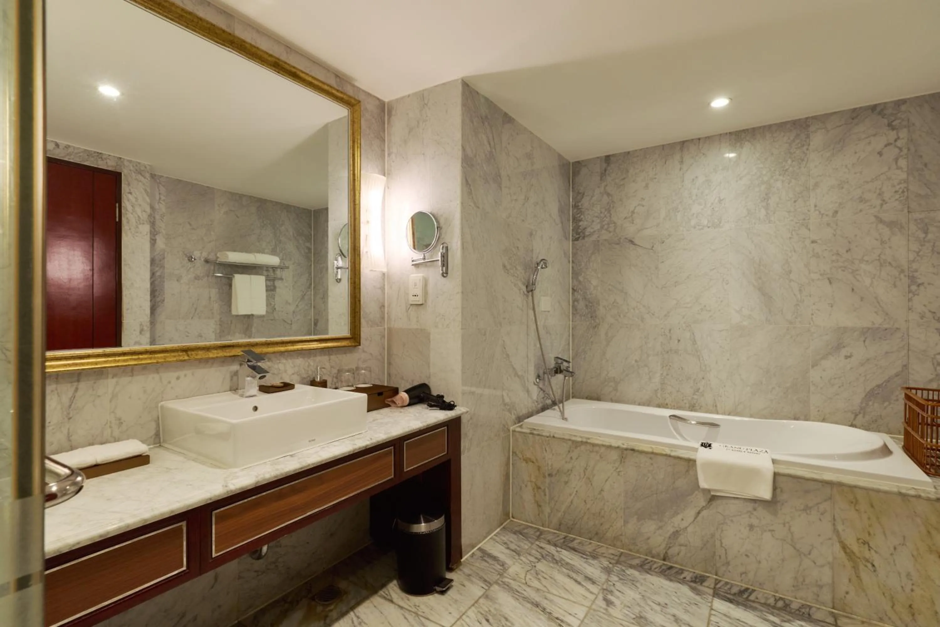 Bathroom in Grand Plaza Hotel Hanoi