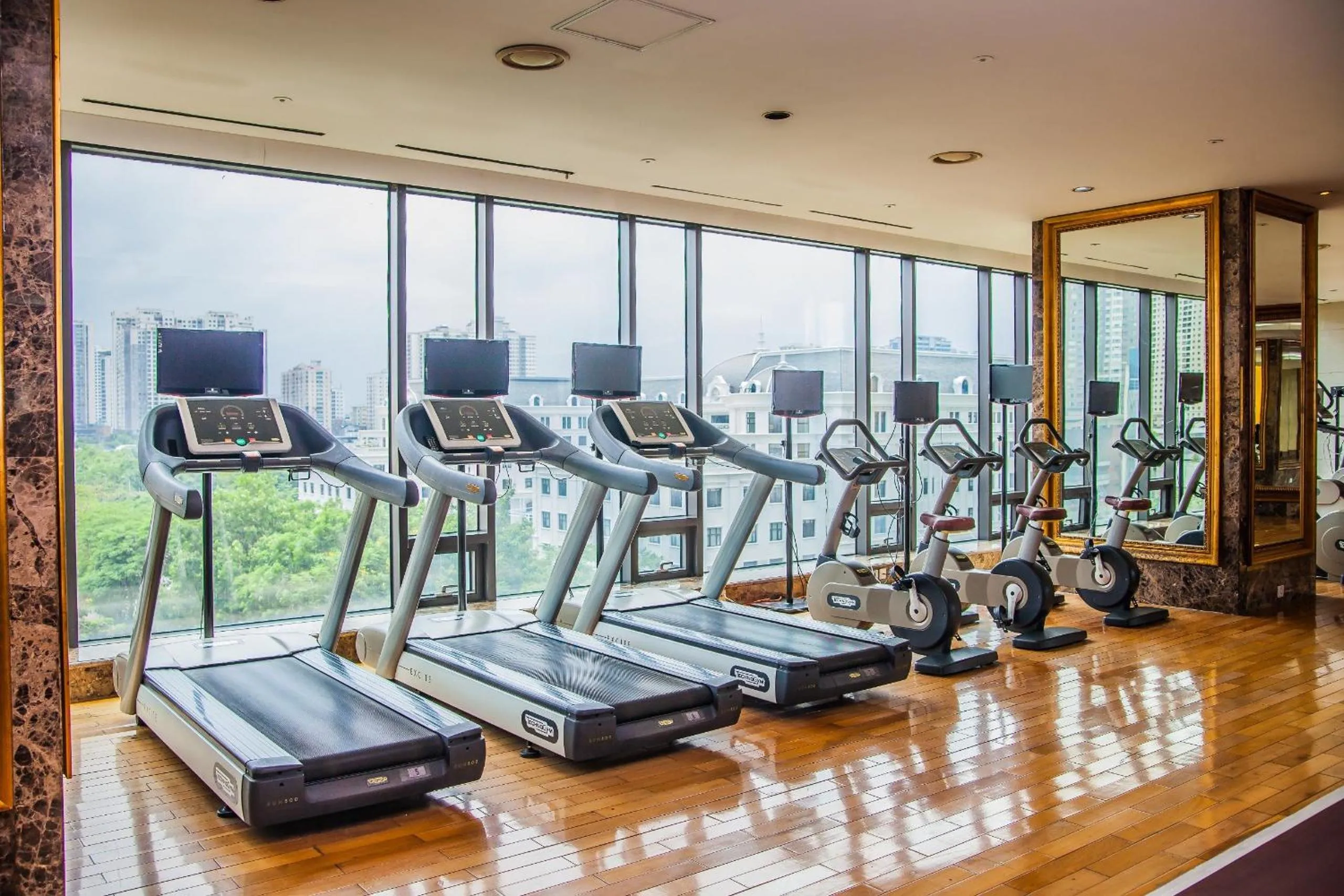 Fitness centre/facilities in Grand Plaza Hotel Hanoi