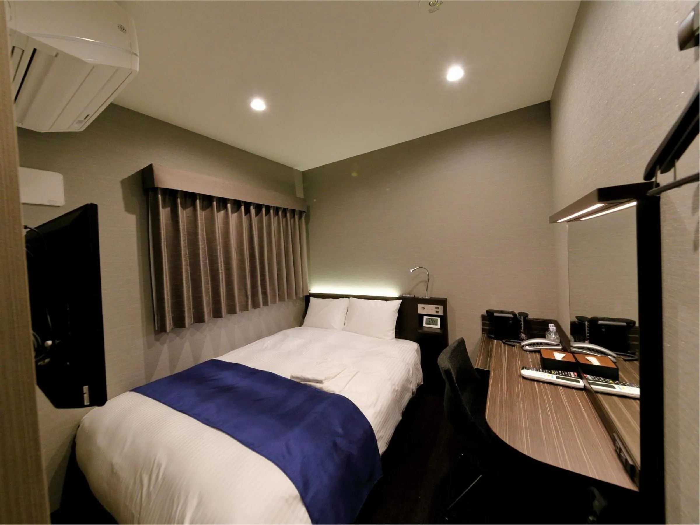 Photo of the whole room, Bed in Act Hotel Roppongi