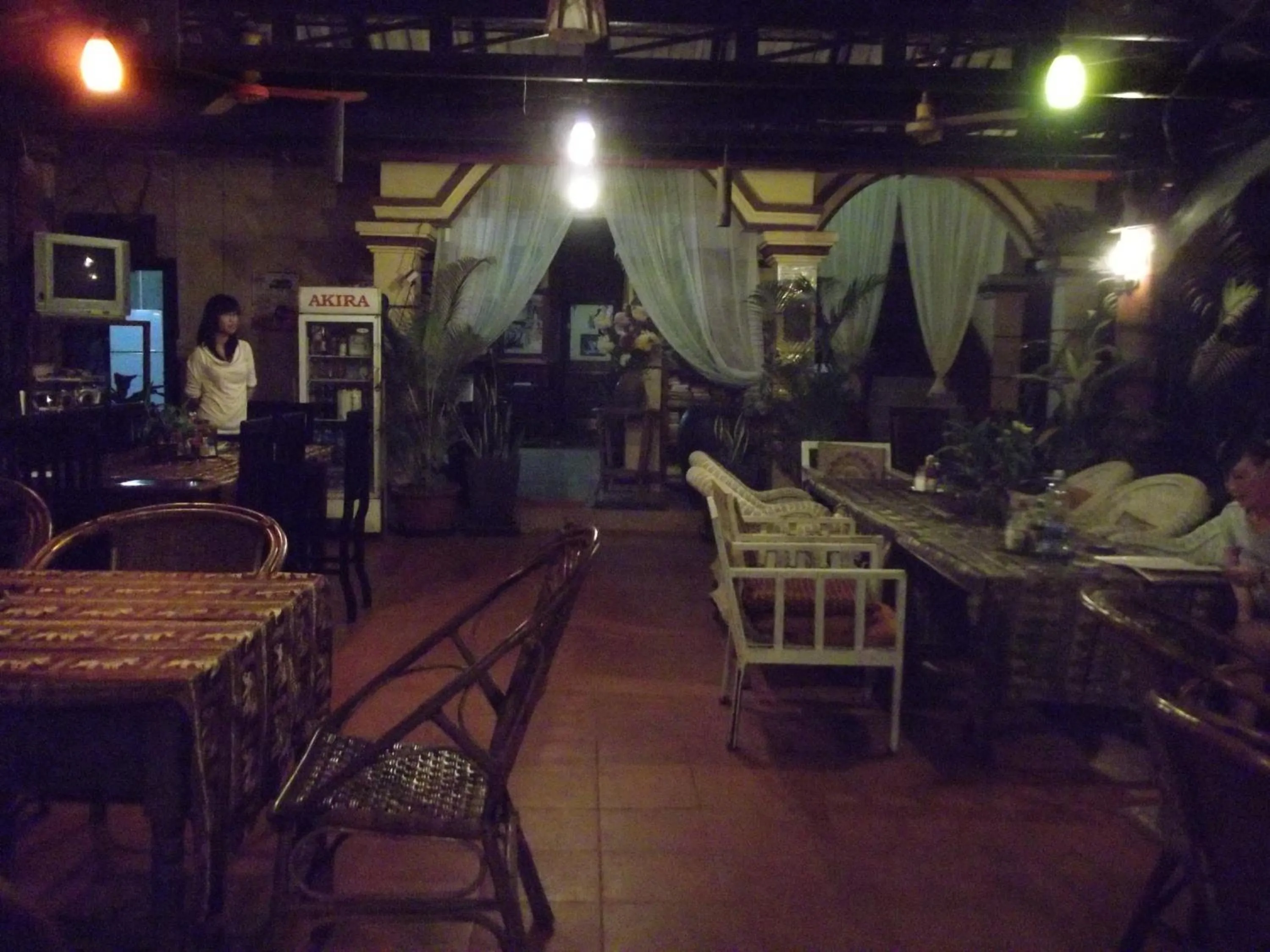 Restaurant/places to eat in Victory Guest House