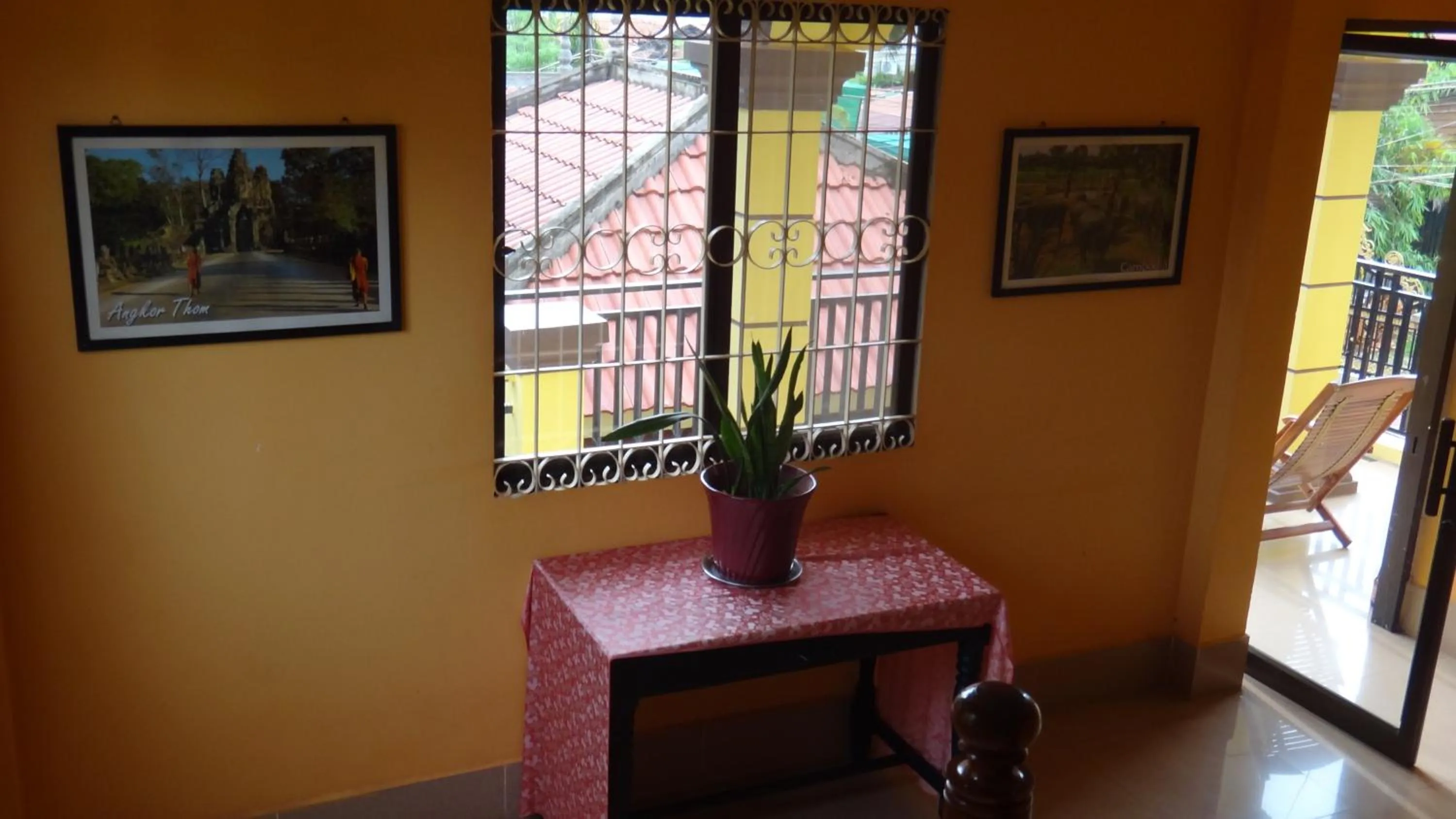 Decorative detail in Victory Guest House