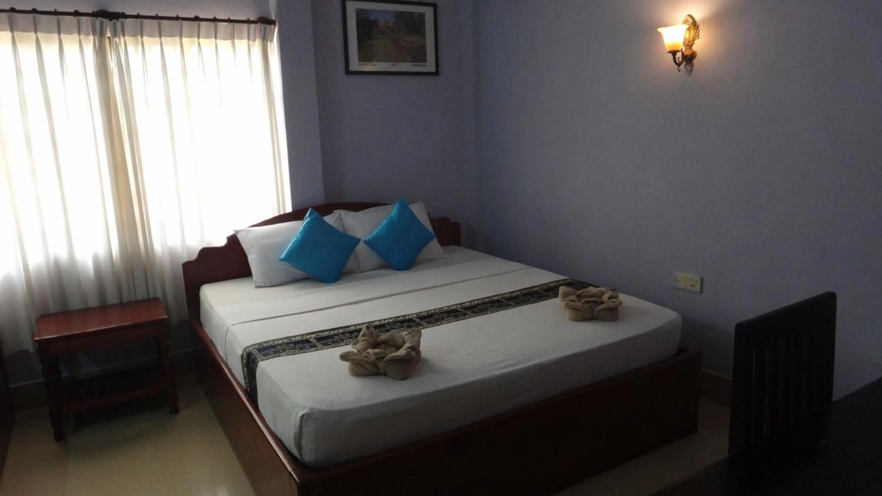 Decorative detail, Bed in Victory Guest House