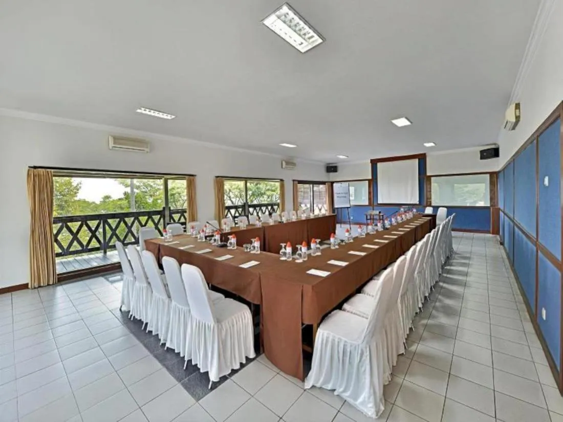 Meeting/conference room in Grand Whiz Hotel Trawas Mojokerto