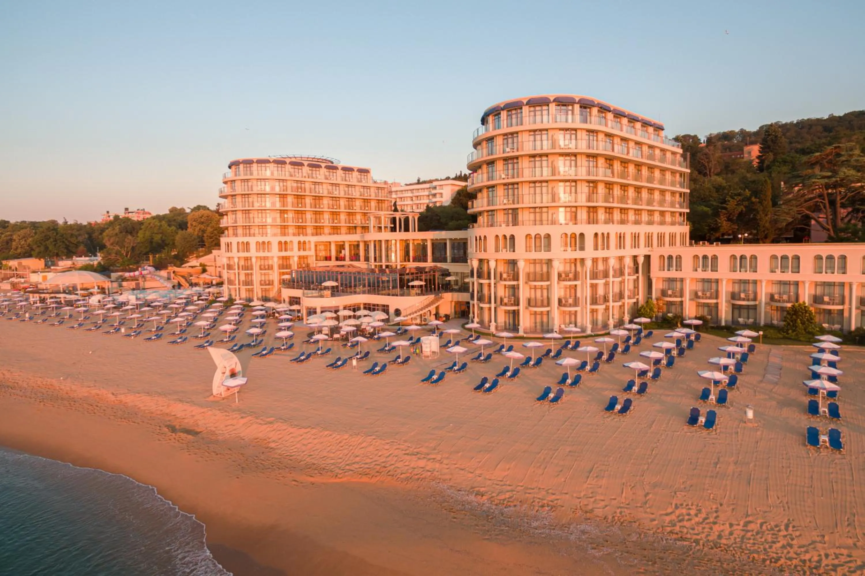 Property building in Azalia Beach Hotel Balneo & SPA