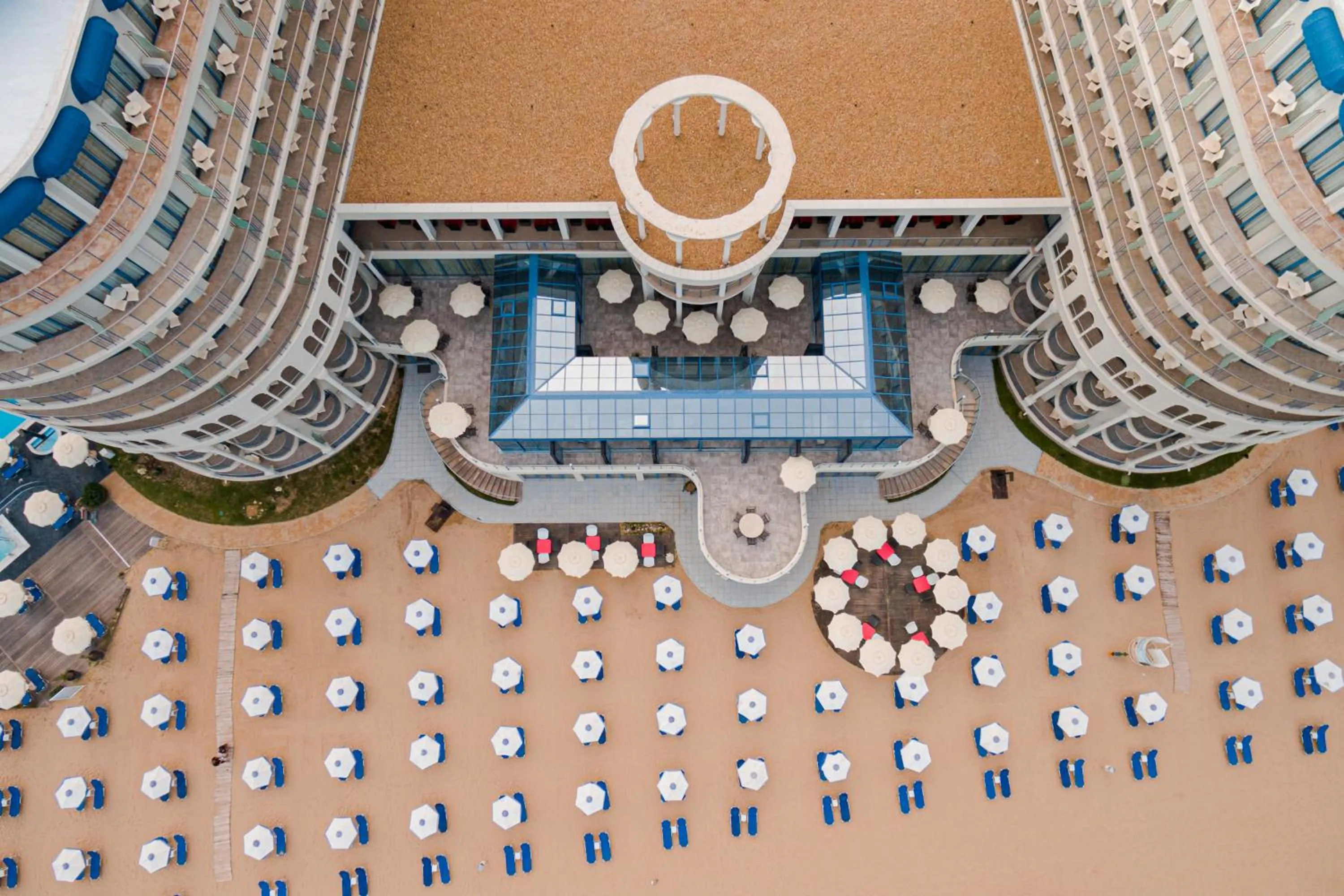 Property building in Azalia Beach Hotel Balneo & SPA