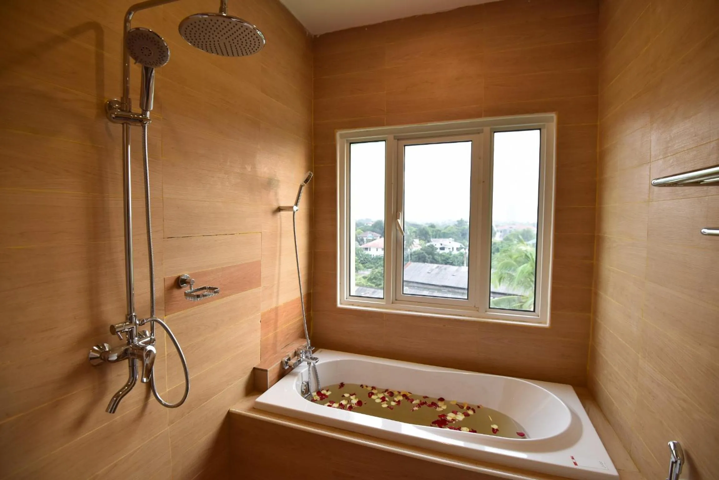 Bathroom in Virtue Highland Hotel