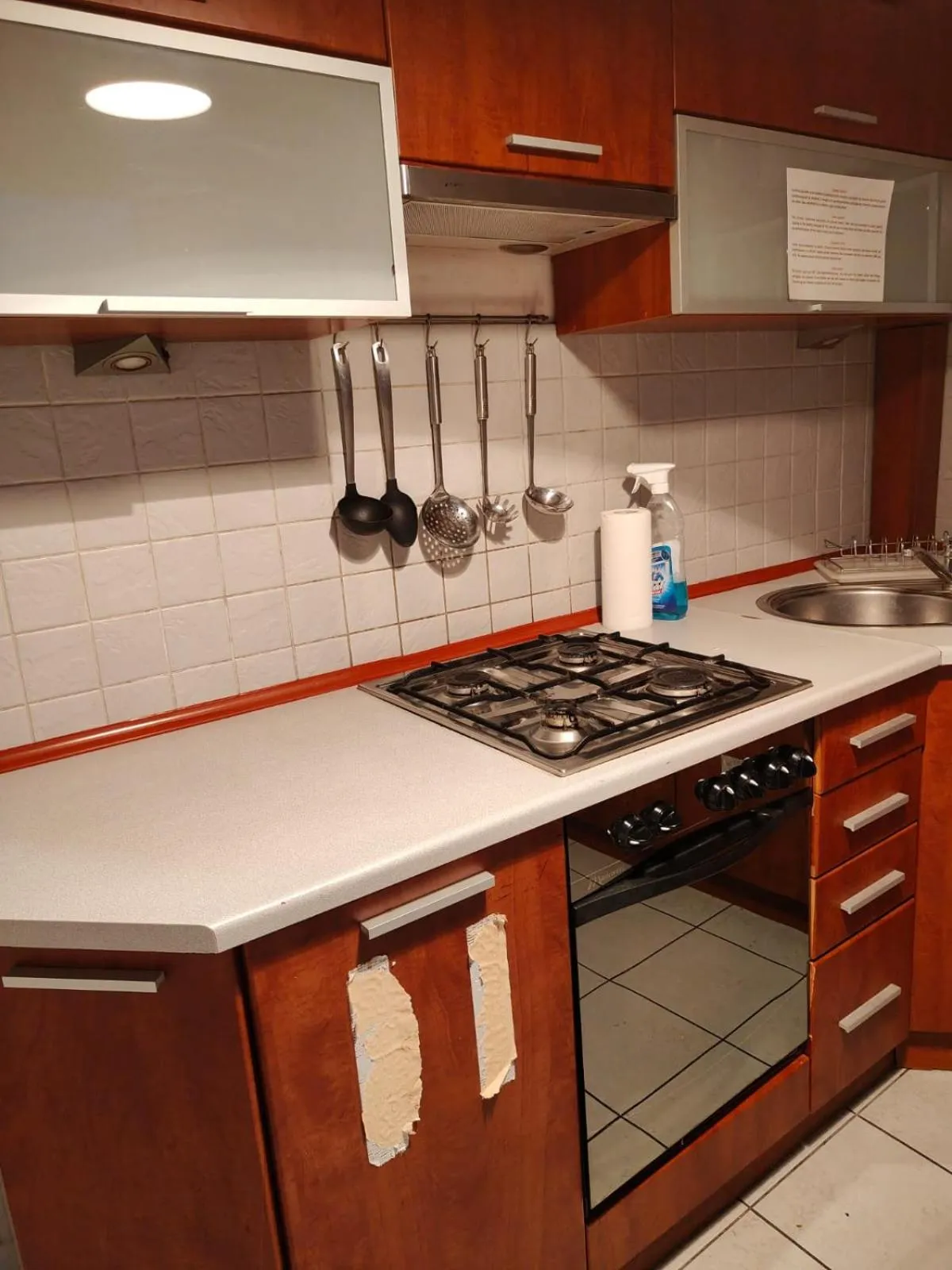 Kitchen or kitchenette in Kwadrat B&B Jałowego