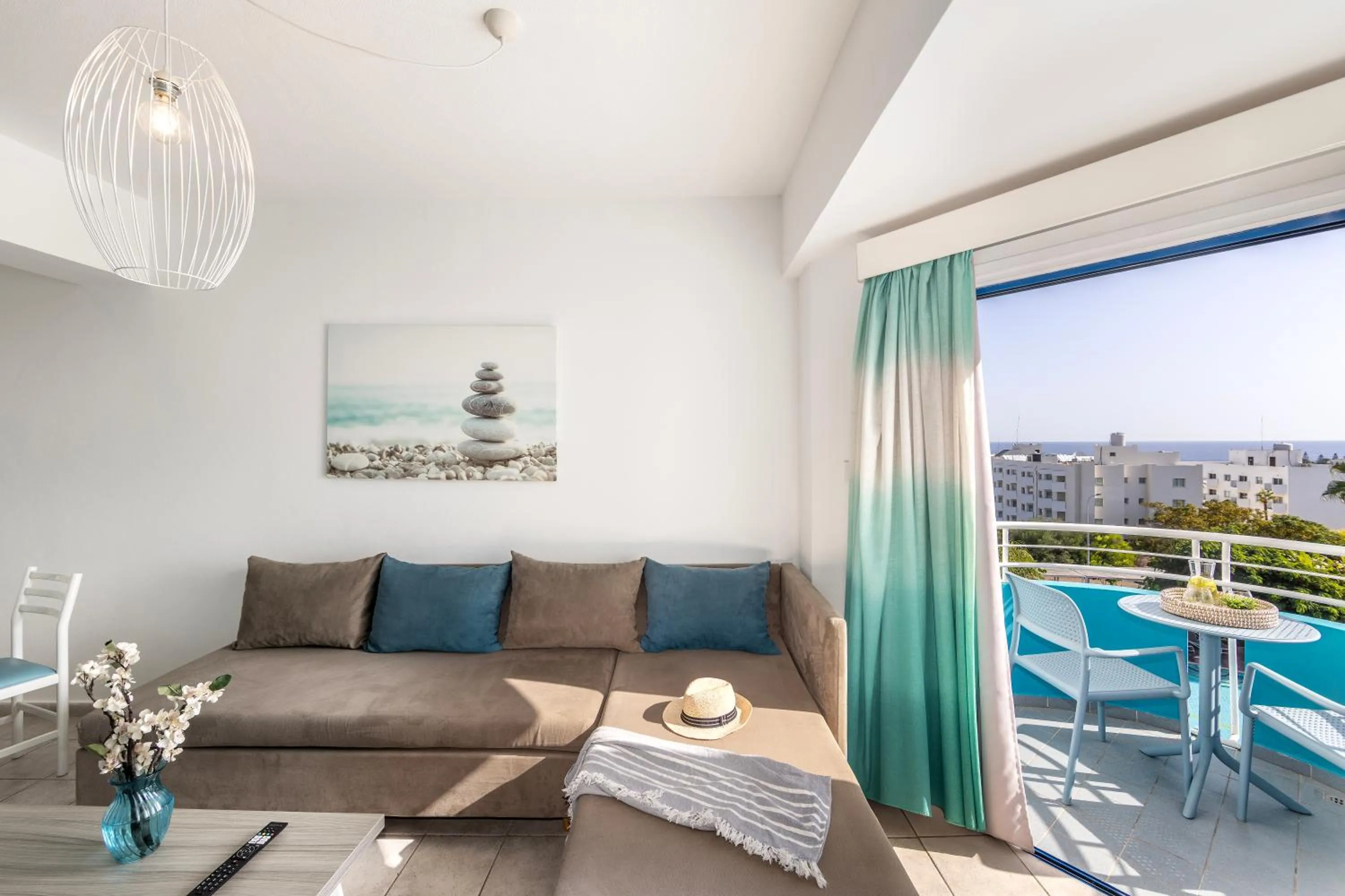 Lantiana Gardens ApartHotel