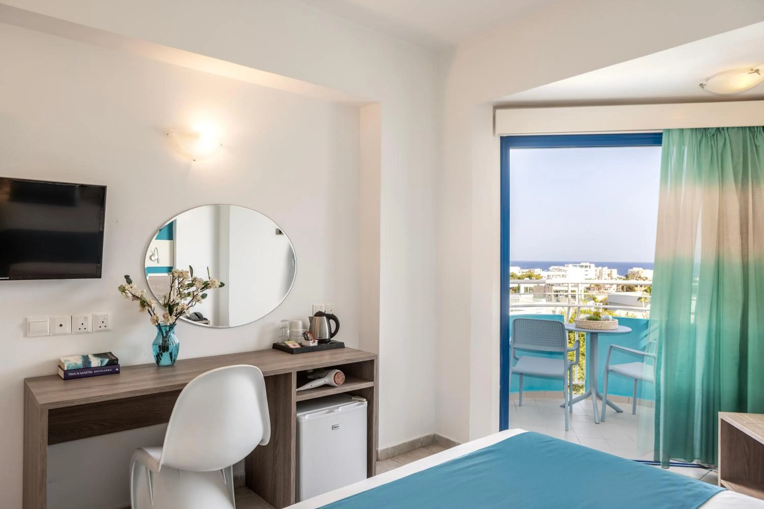 Bed in Lantiana Gardens ApartHotel