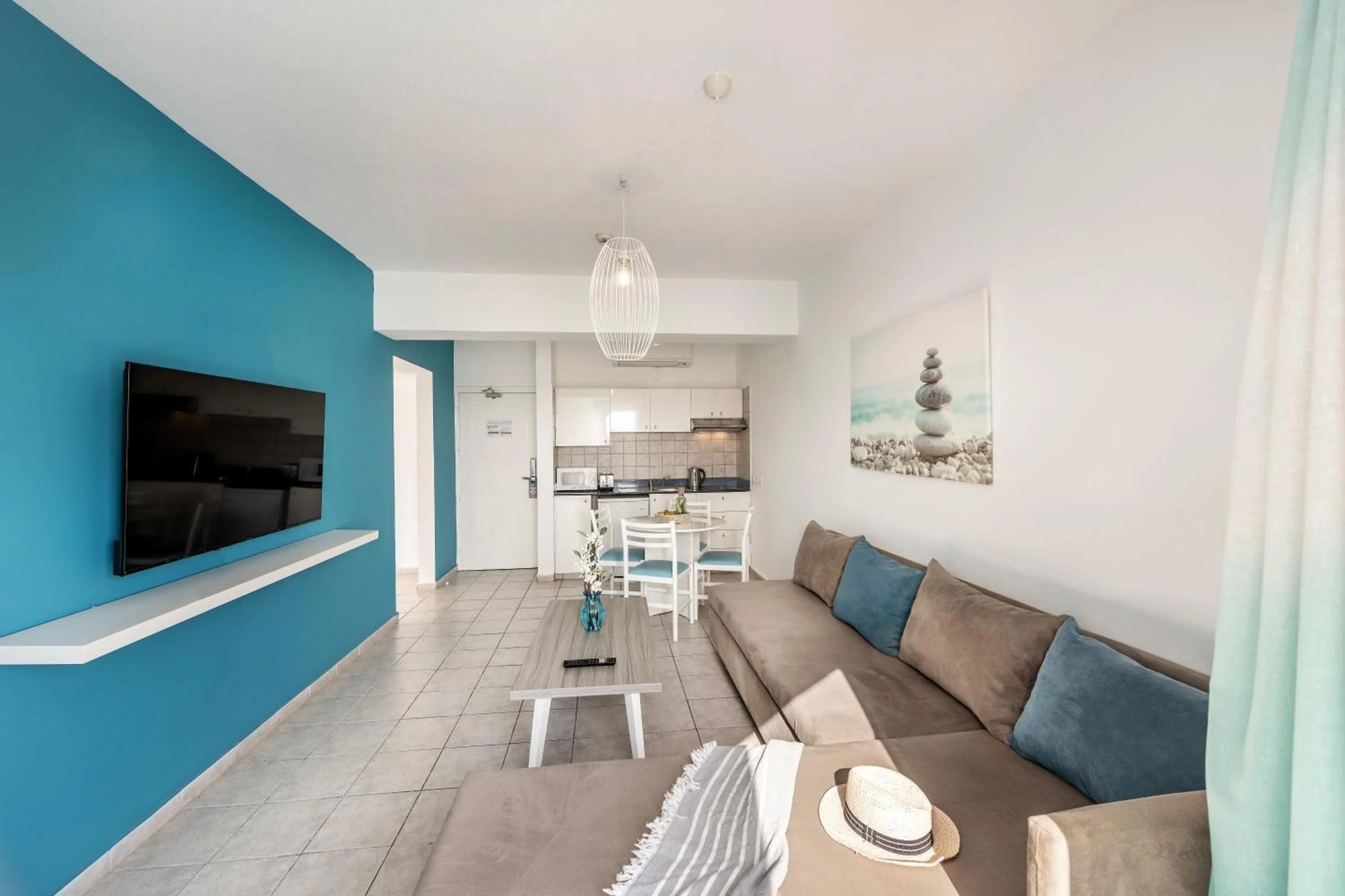 Lantiana Gardens ApartHotel