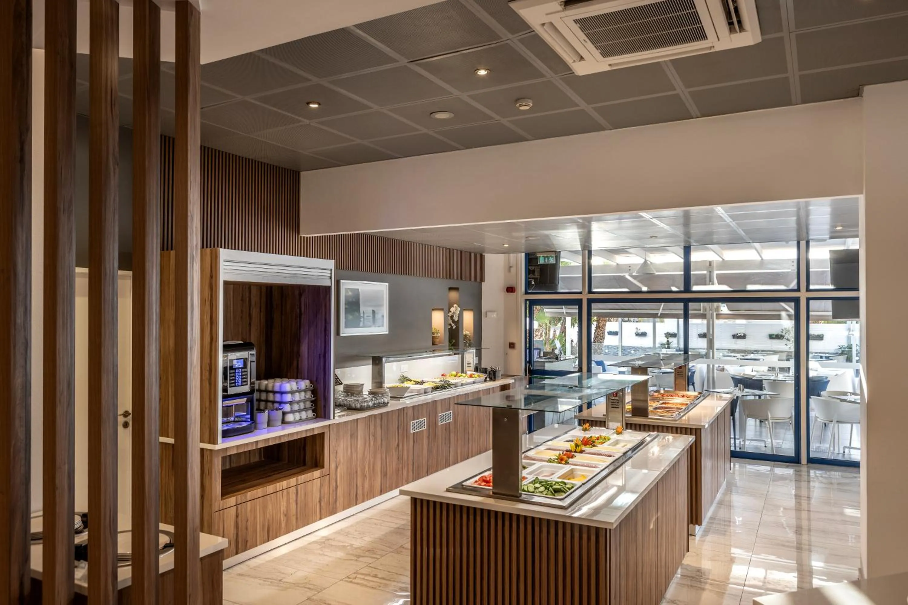 Lantiana Gardens ApartHotel