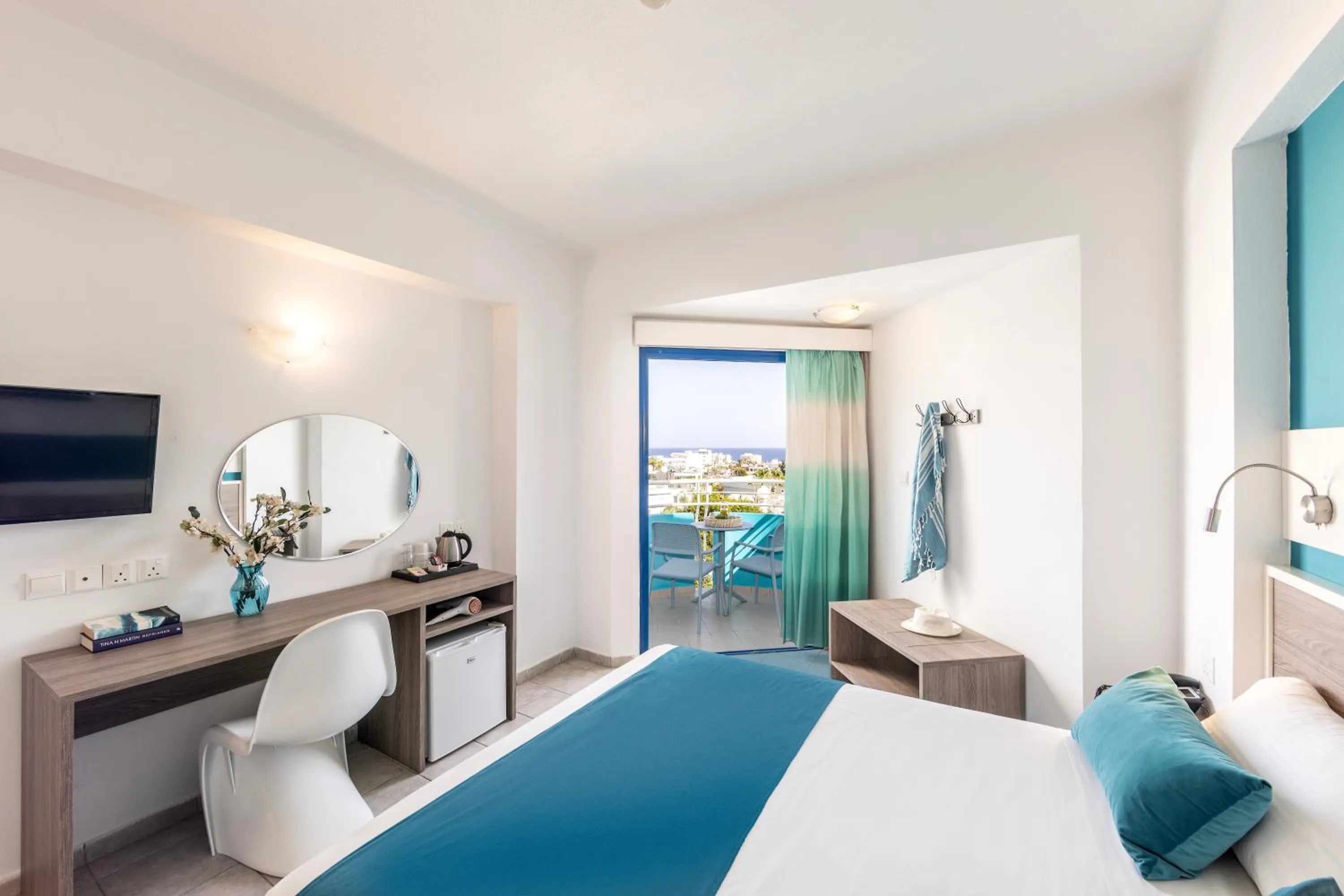 Bed in Lantiana Gardens ApartHotel