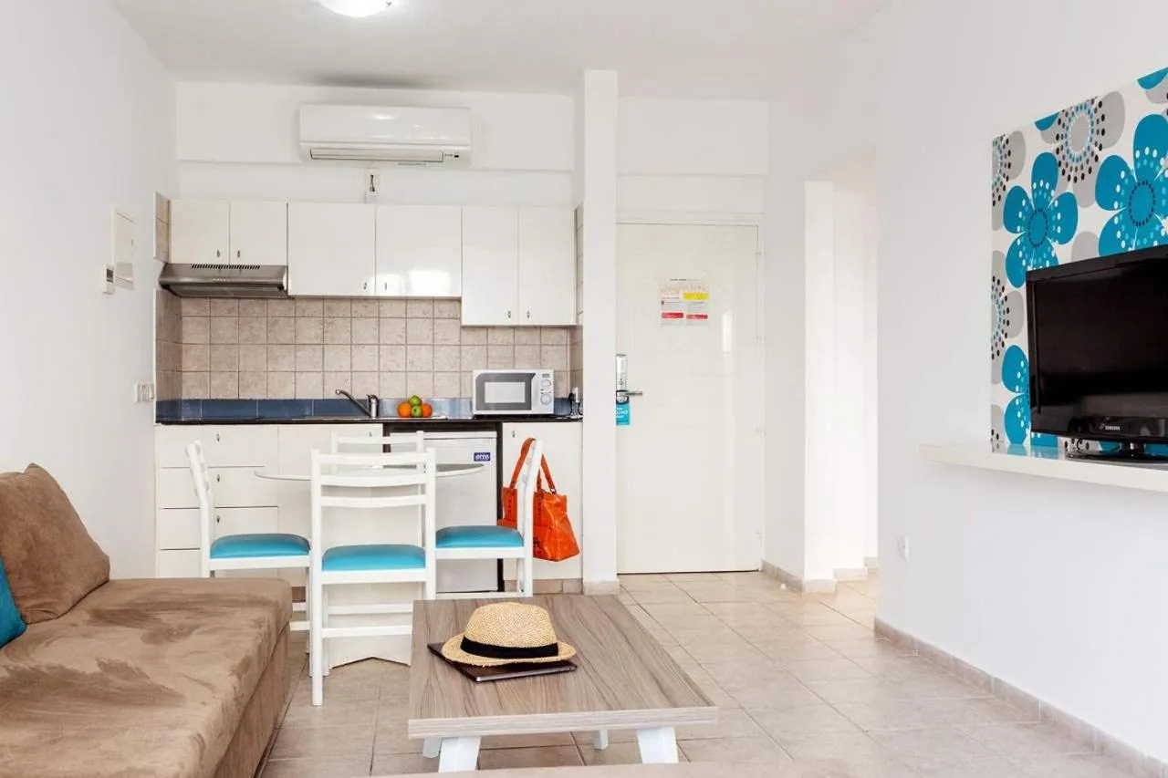 Kitchen or kitchenette in Lantiana Gardens ApartHotel