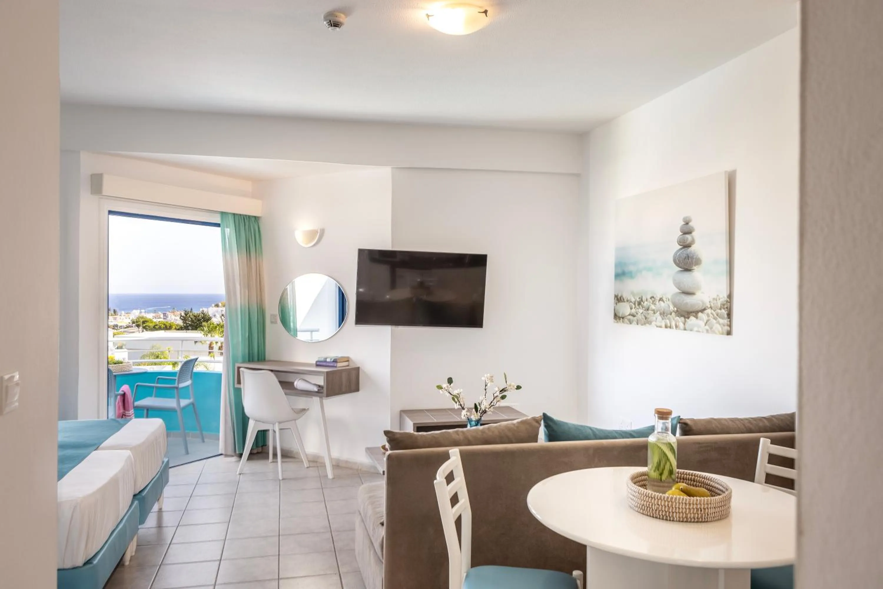 Lantiana Gardens ApartHotel