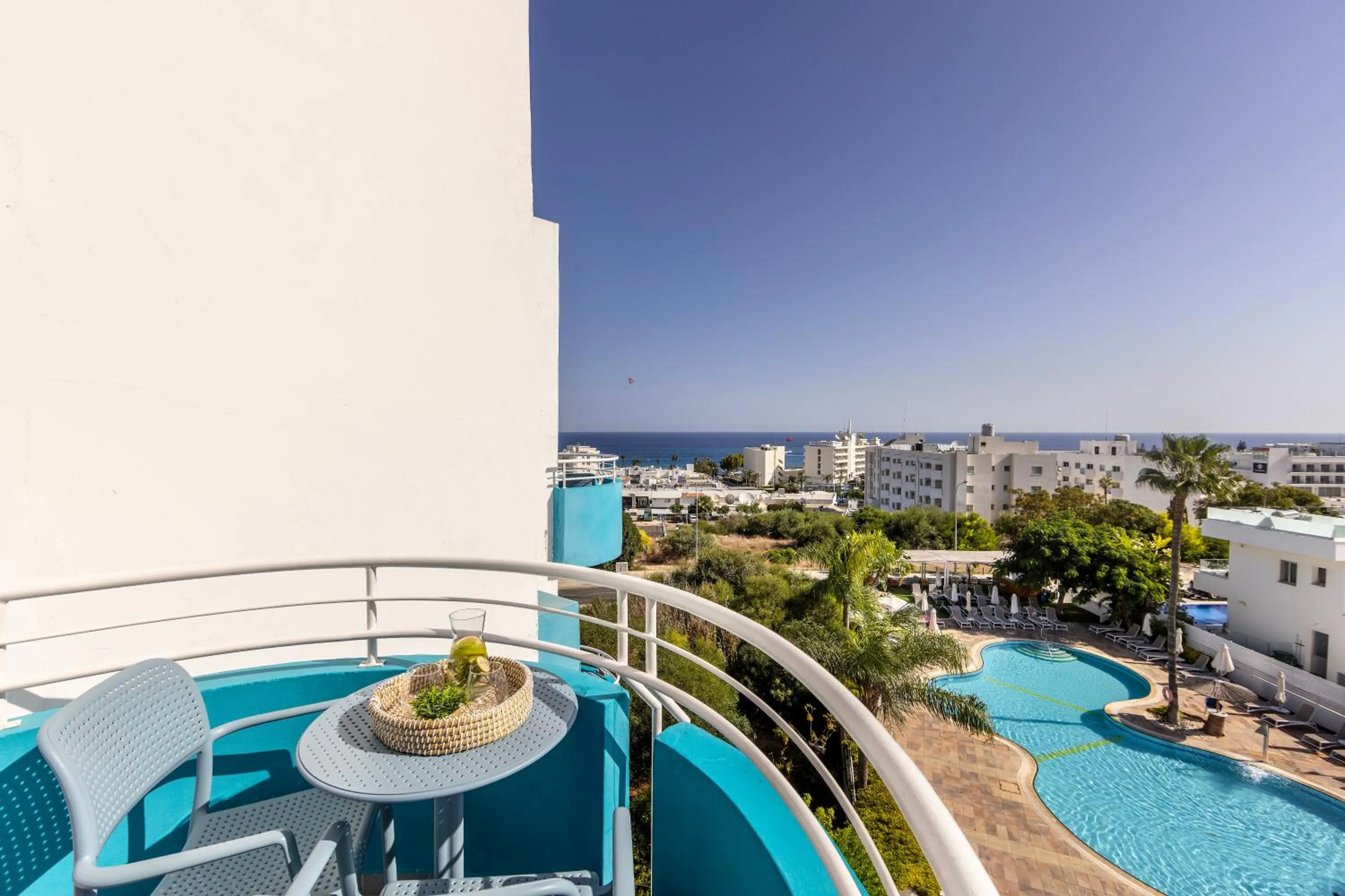 Lantiana Gardens ApartHotel