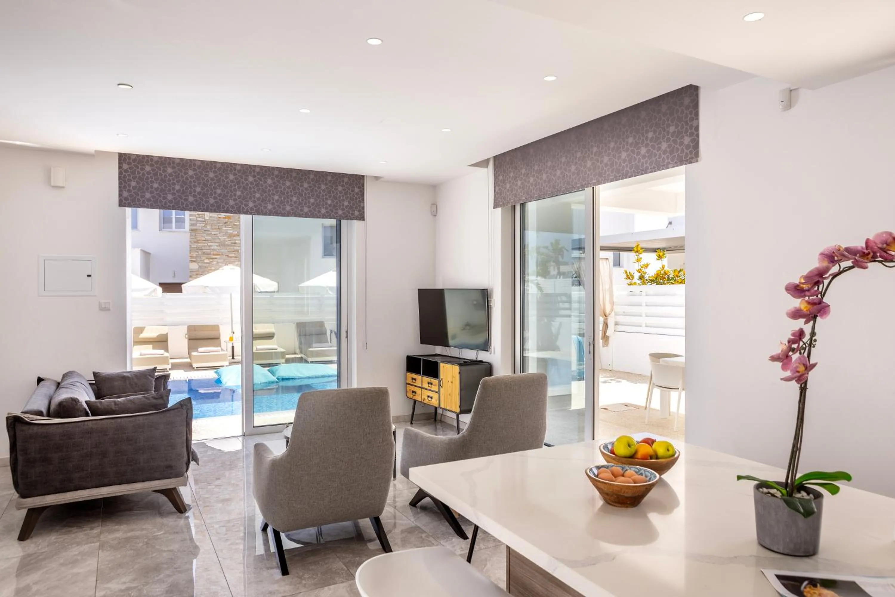 Lantiana Gardens ApartHotel