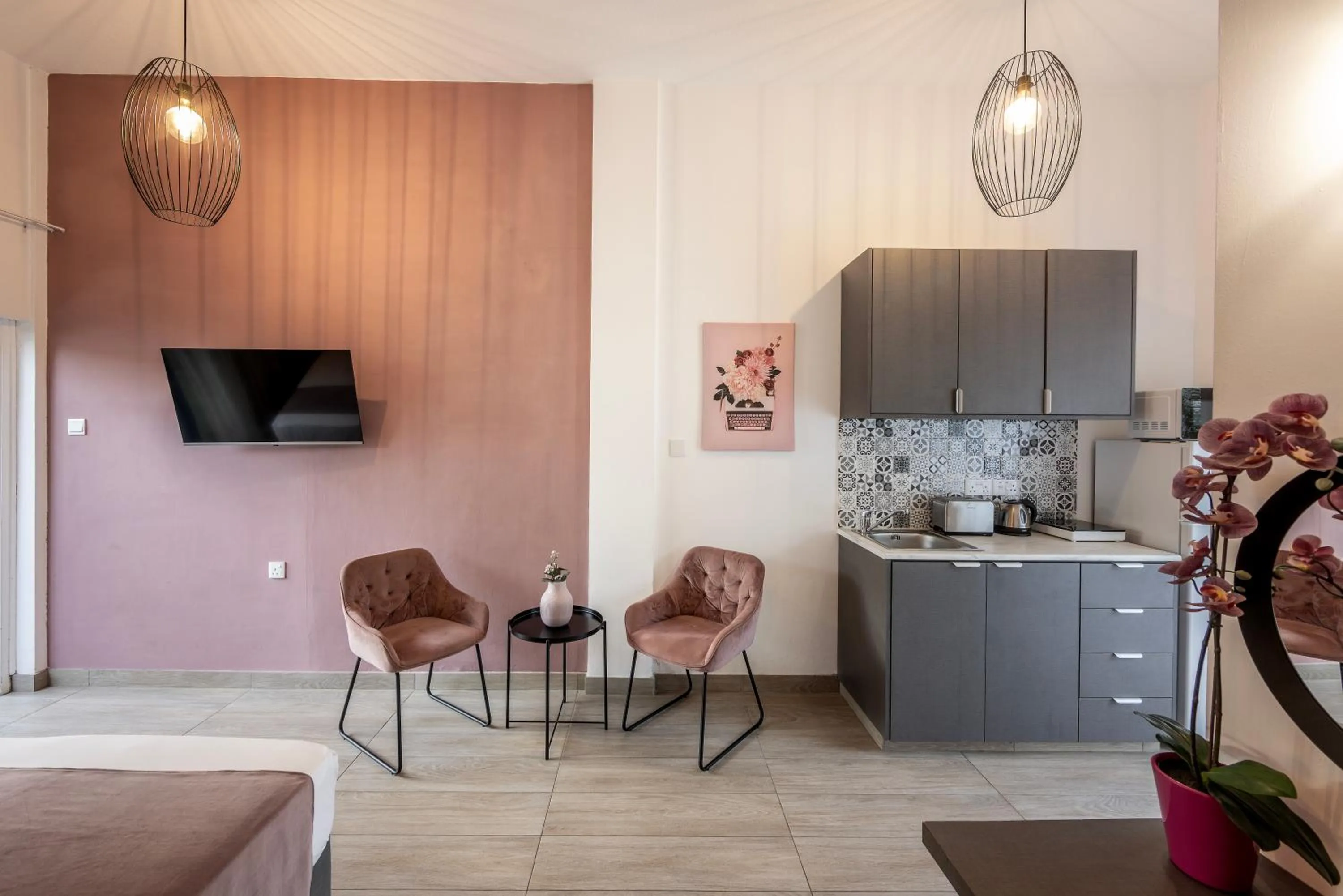 Lantiana Gardens ApartHotel