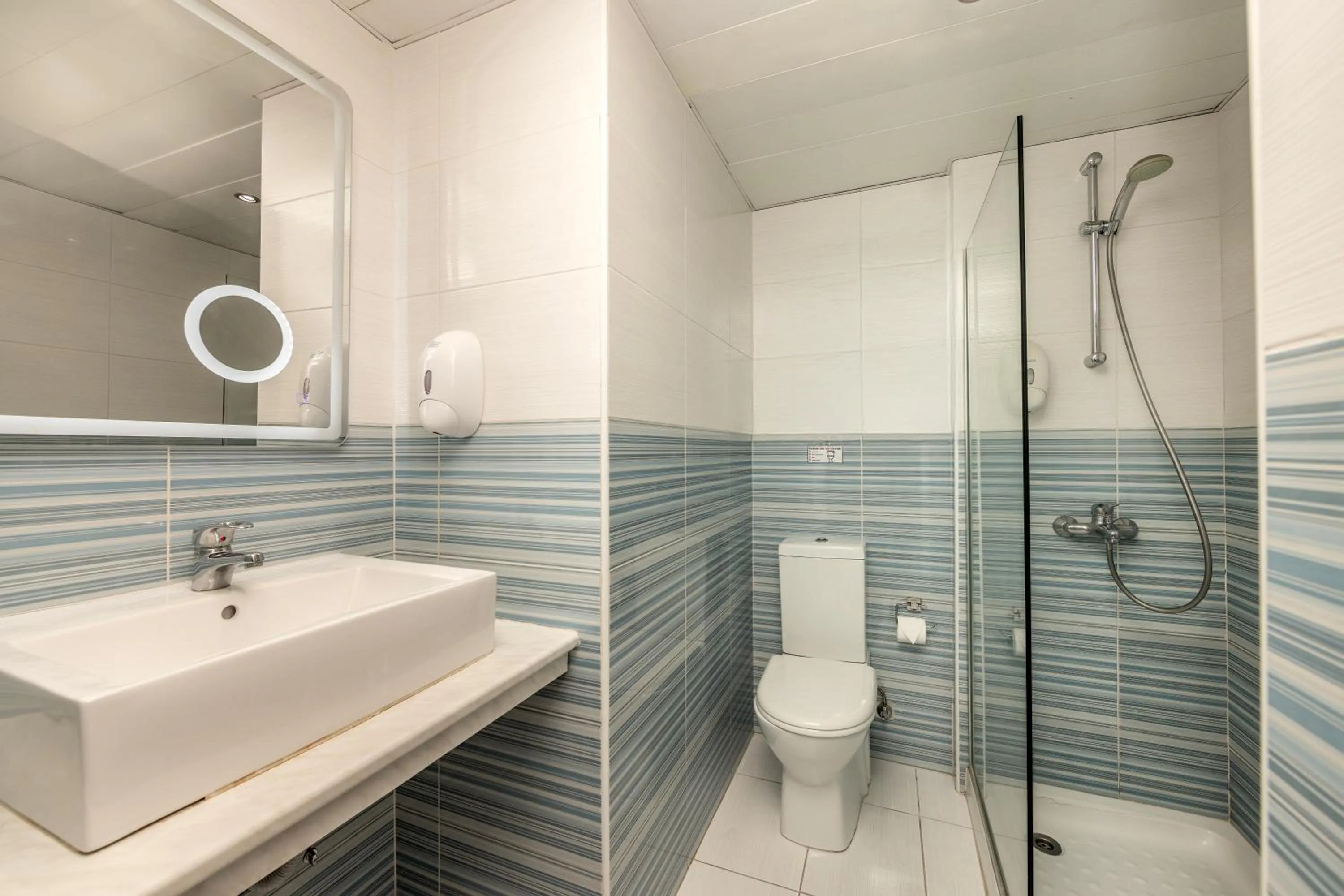 Lantiana Gardens ApartHotel