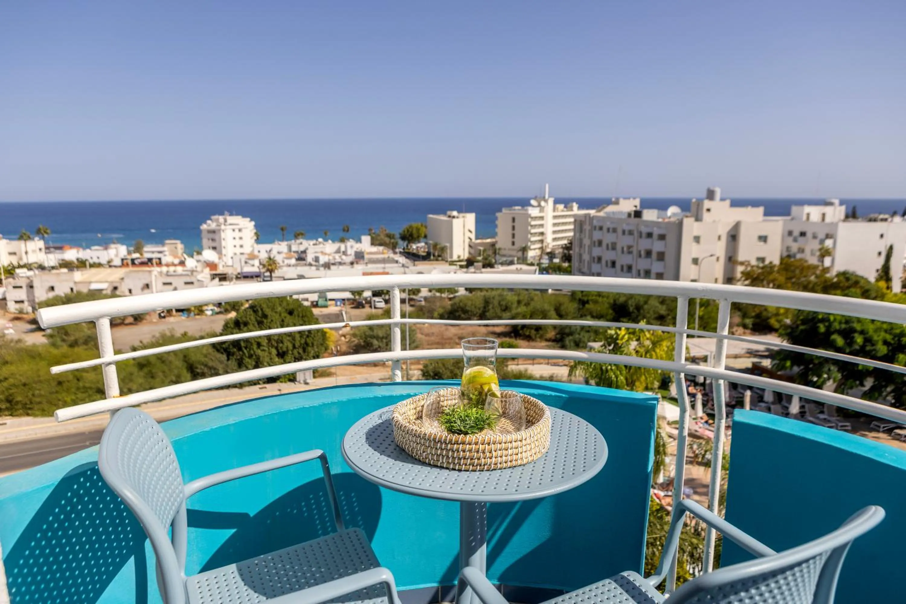 Lantiana Gardens ApartHotel