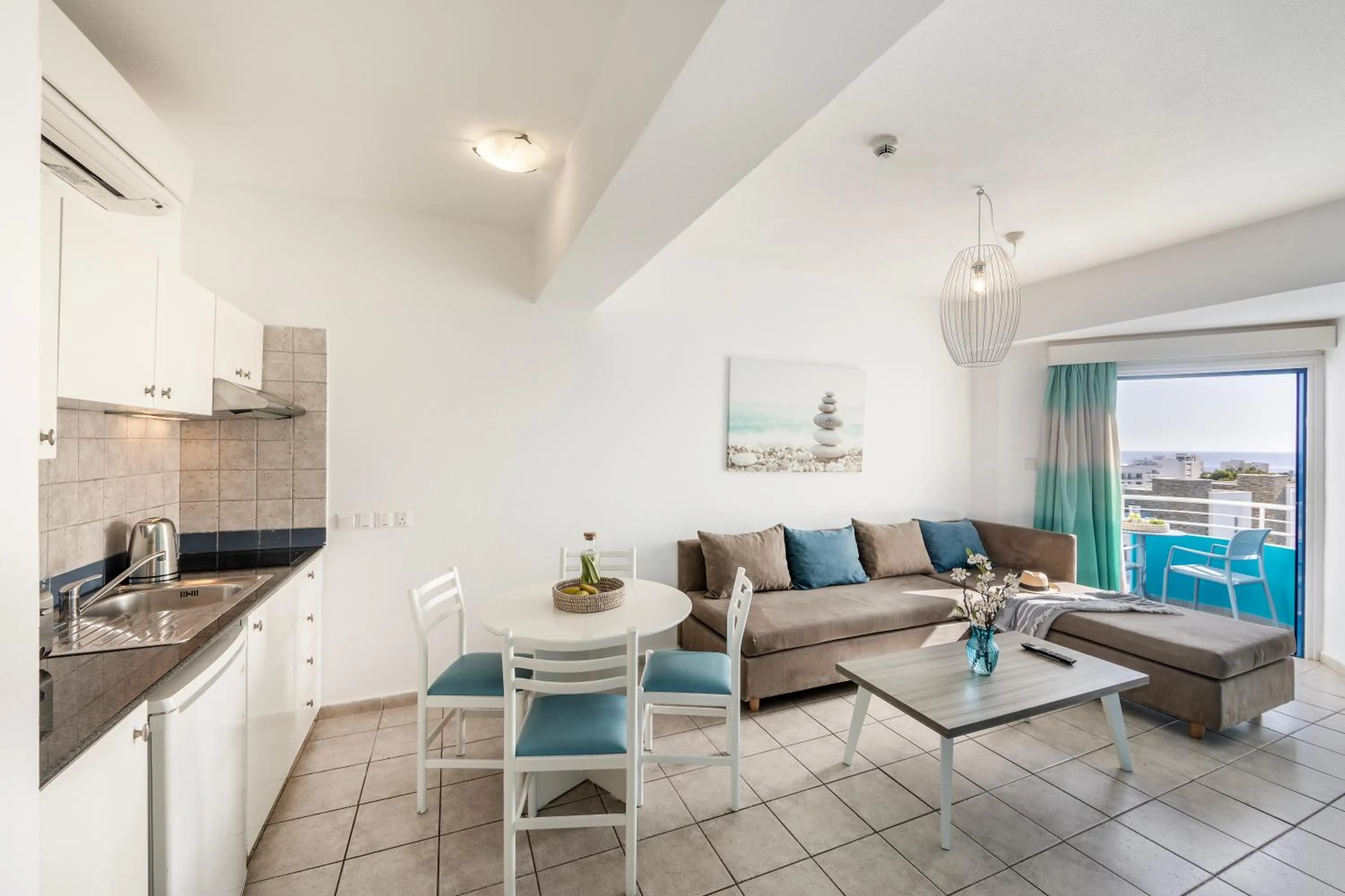 Lantiana Gardens ApartHotel