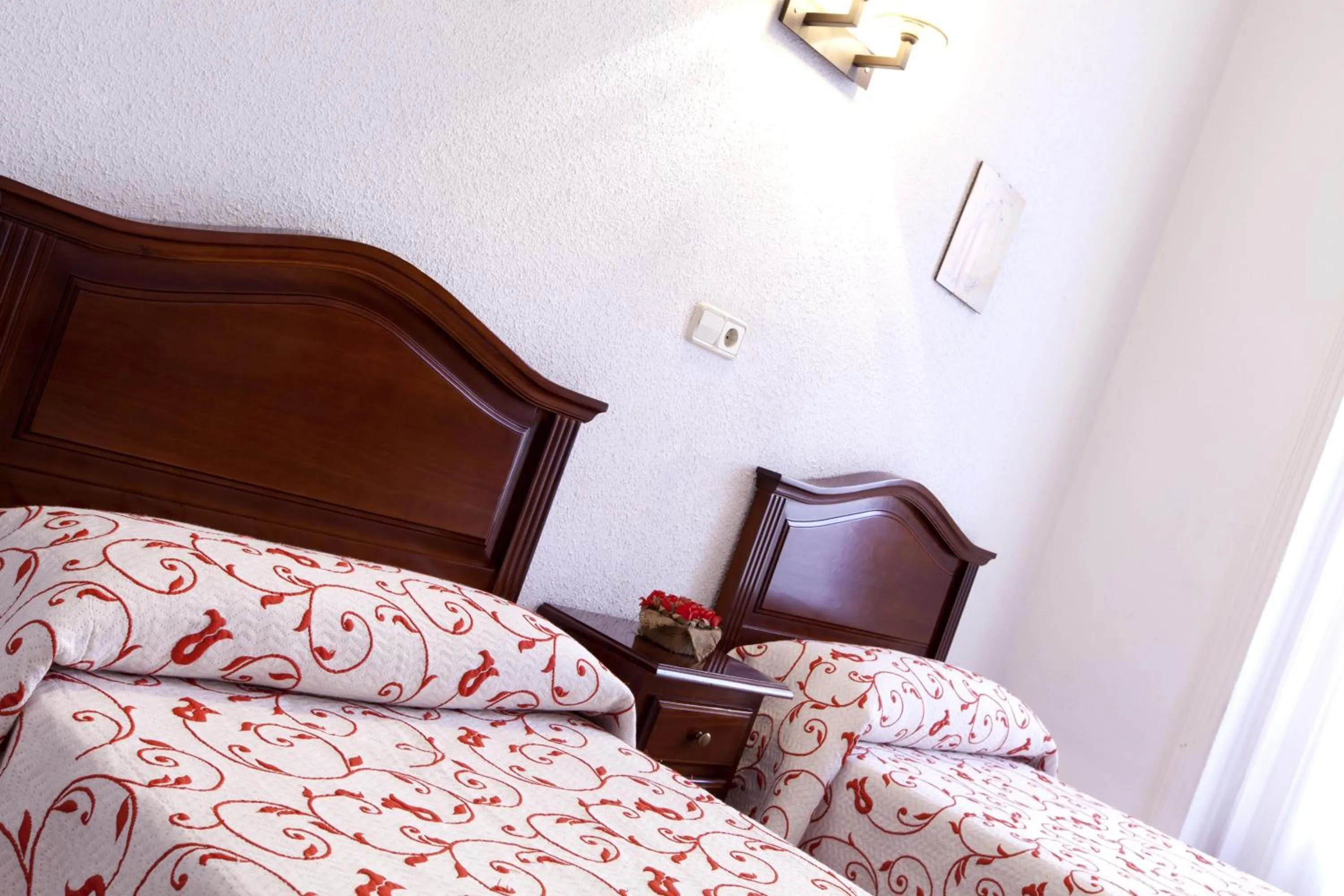 Photo of the whole room, Bed in Hostal Condestable