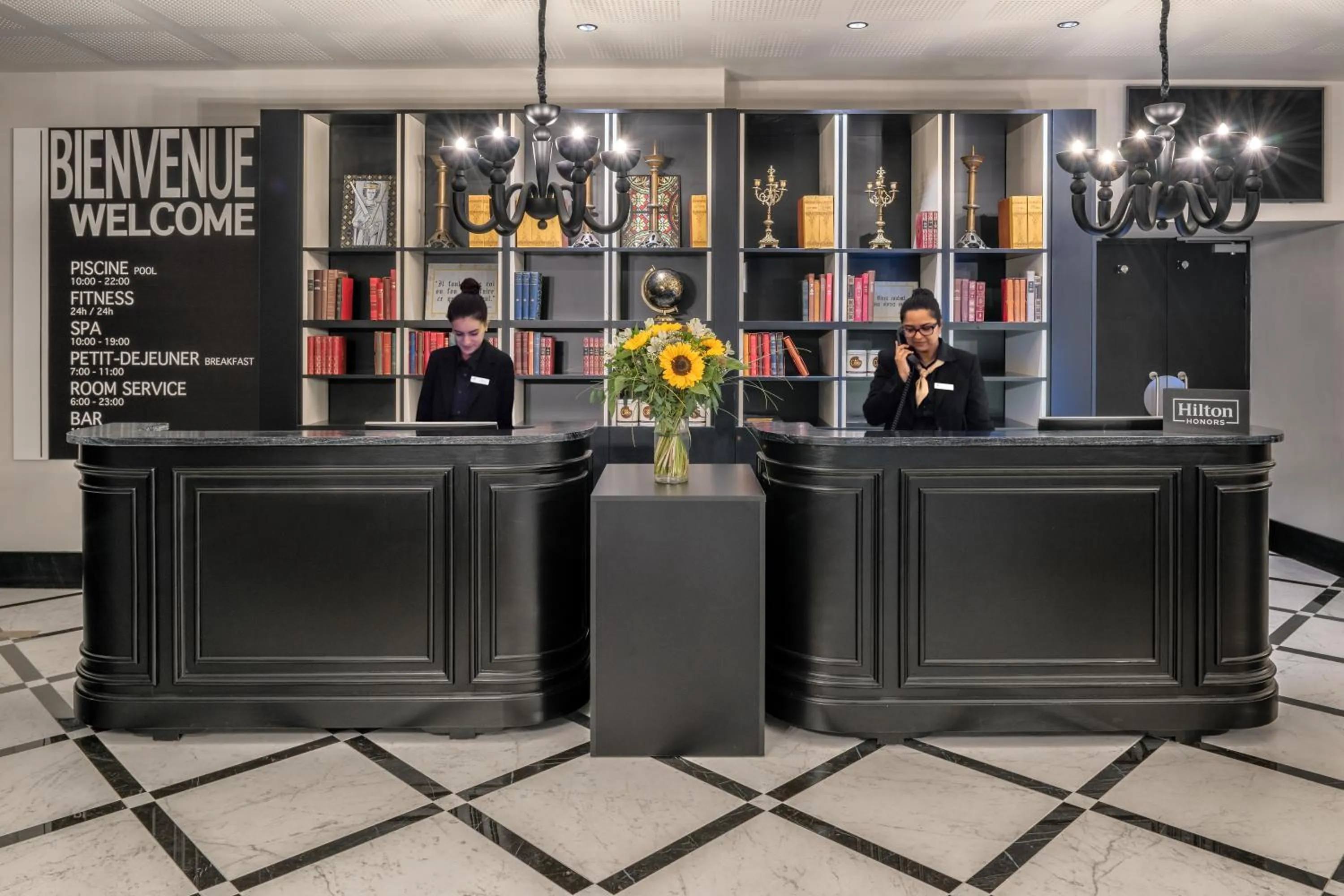 Lobby or reception in Hotel du Roi & Spa by SOWELL COLLECTION