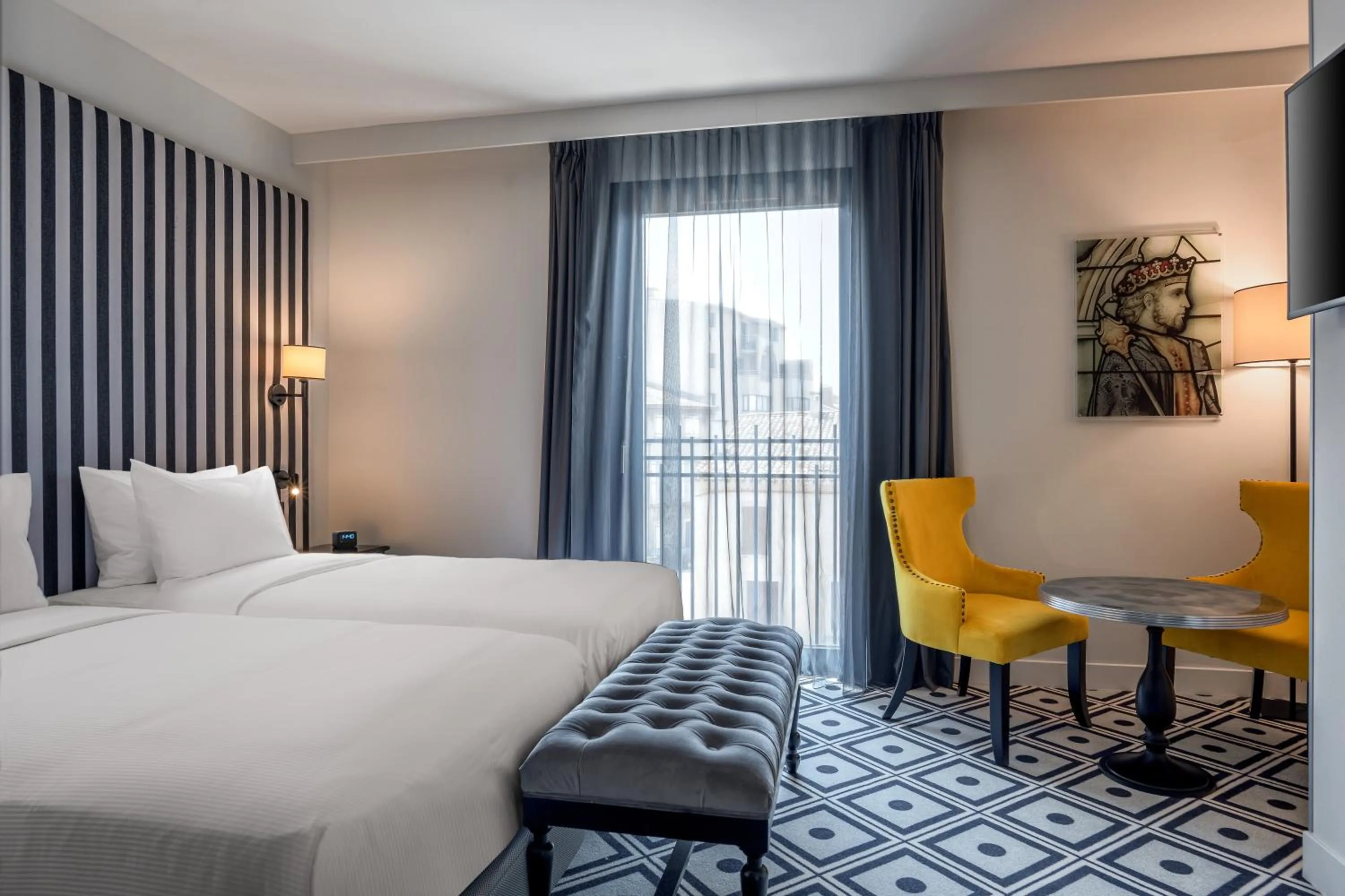 Photo of the whole room, Bed in Hotel du Roi & Spa by SOWELL COLLECTION