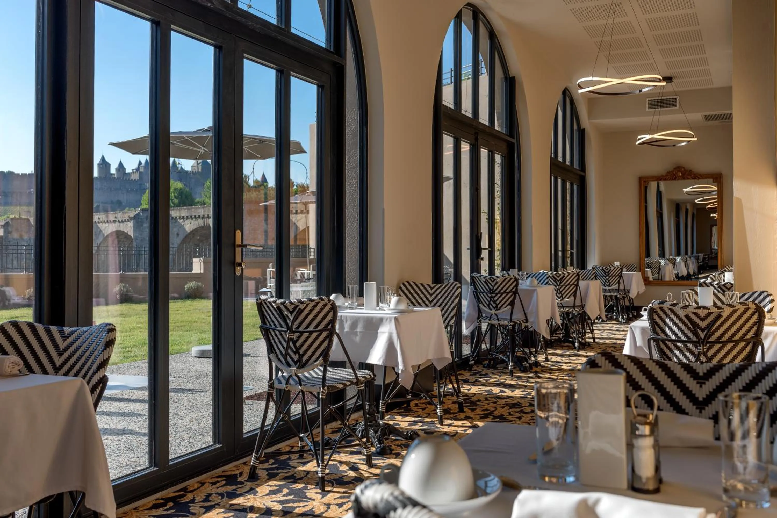 Restaurant/places to eat in Hotel du Roi & Spa by SOWELL COLLECTION