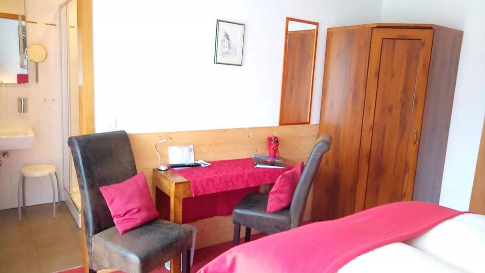 Photo of the whole room, Bed in Tourist Hotel Boehm